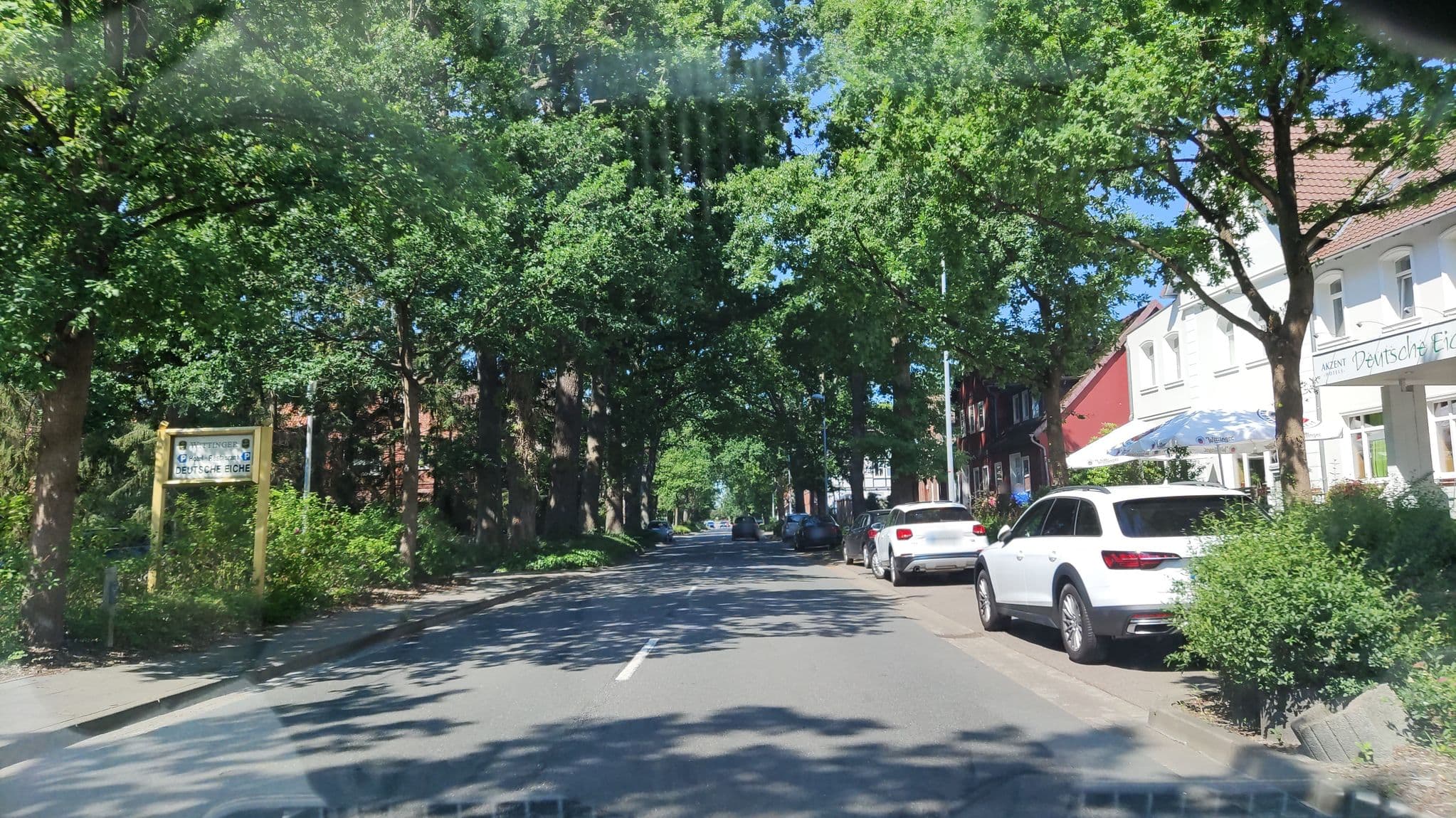 Street view near AKZENT Hotel Deutsche Eiche, Uelzen — © hotteliene (CC BY-SA · Mapillary)