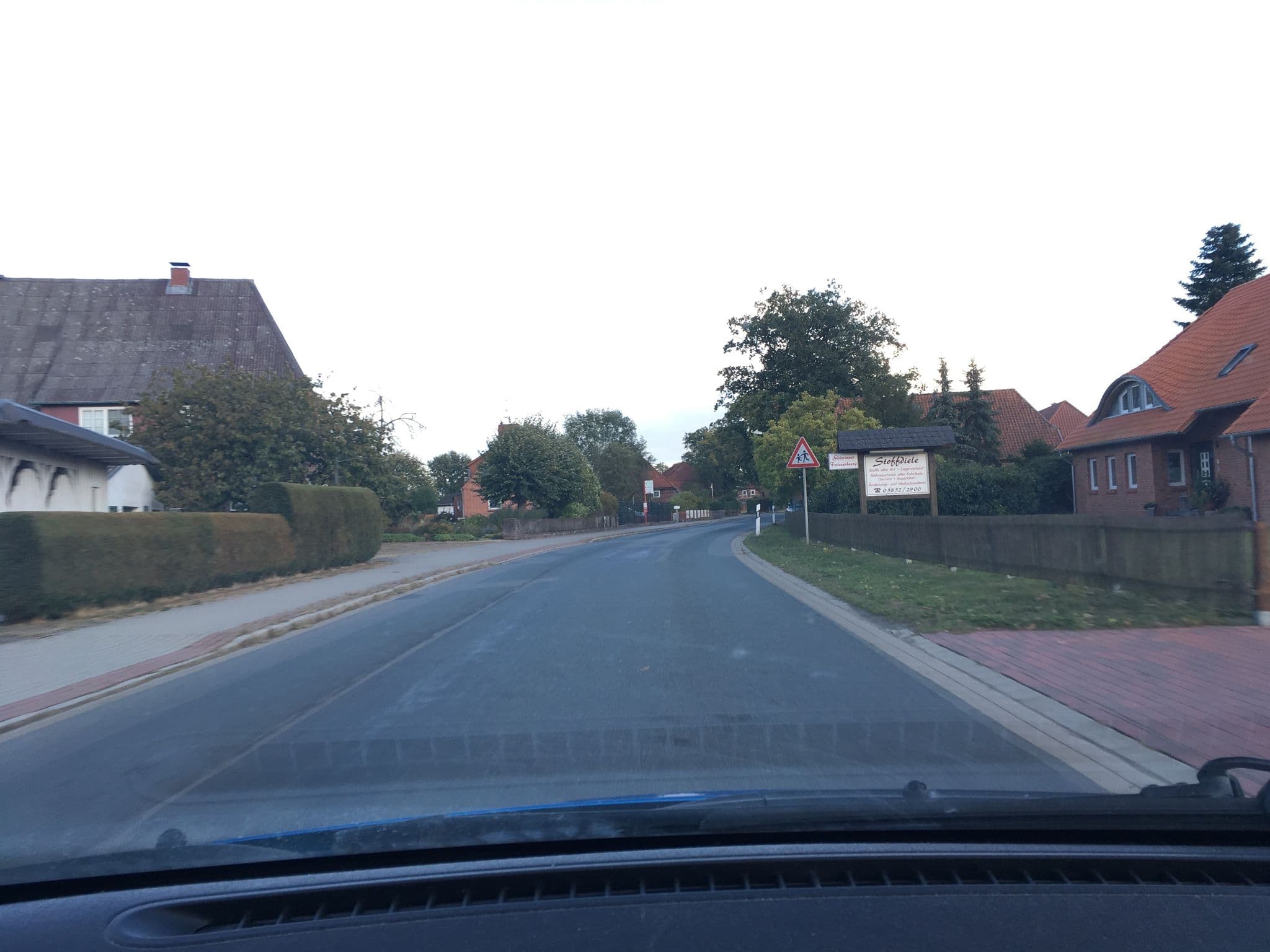 Street view near Landhaus Pakirnis - Ferien in der Elbtalaue, Bleckede — © hotteliene (CC BY-SA · Mapillary)