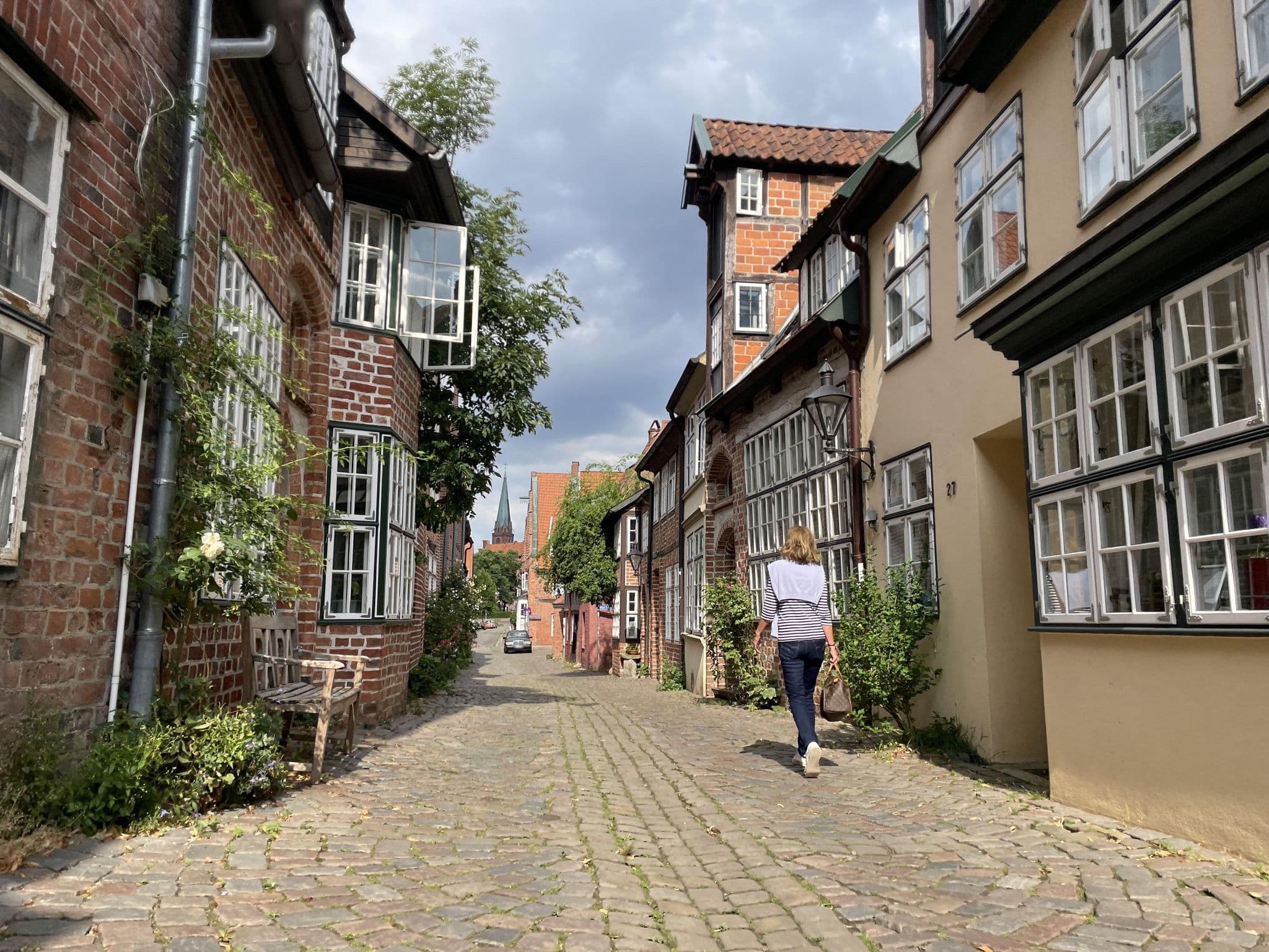 Street view near Gästehaus Am Brunnen Inh. Susan Winkler, Lüneburg — © hotteliene (CC BY-SA · Mapillary)