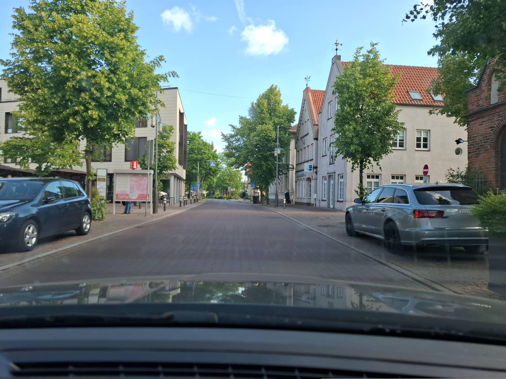 Street view near Uelzener Hof, Uelzen — © Jaschu31311 (CC BY-SA · Mapillary)