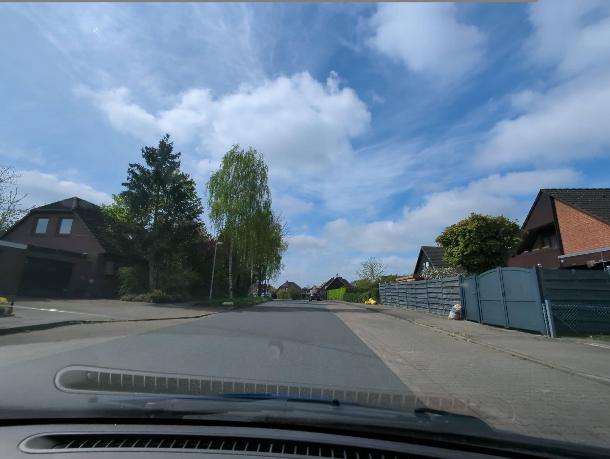 Street view near Haus Osterwiese, Reppenstedt — © hotteliene (CC BY-SA · Mapillary)