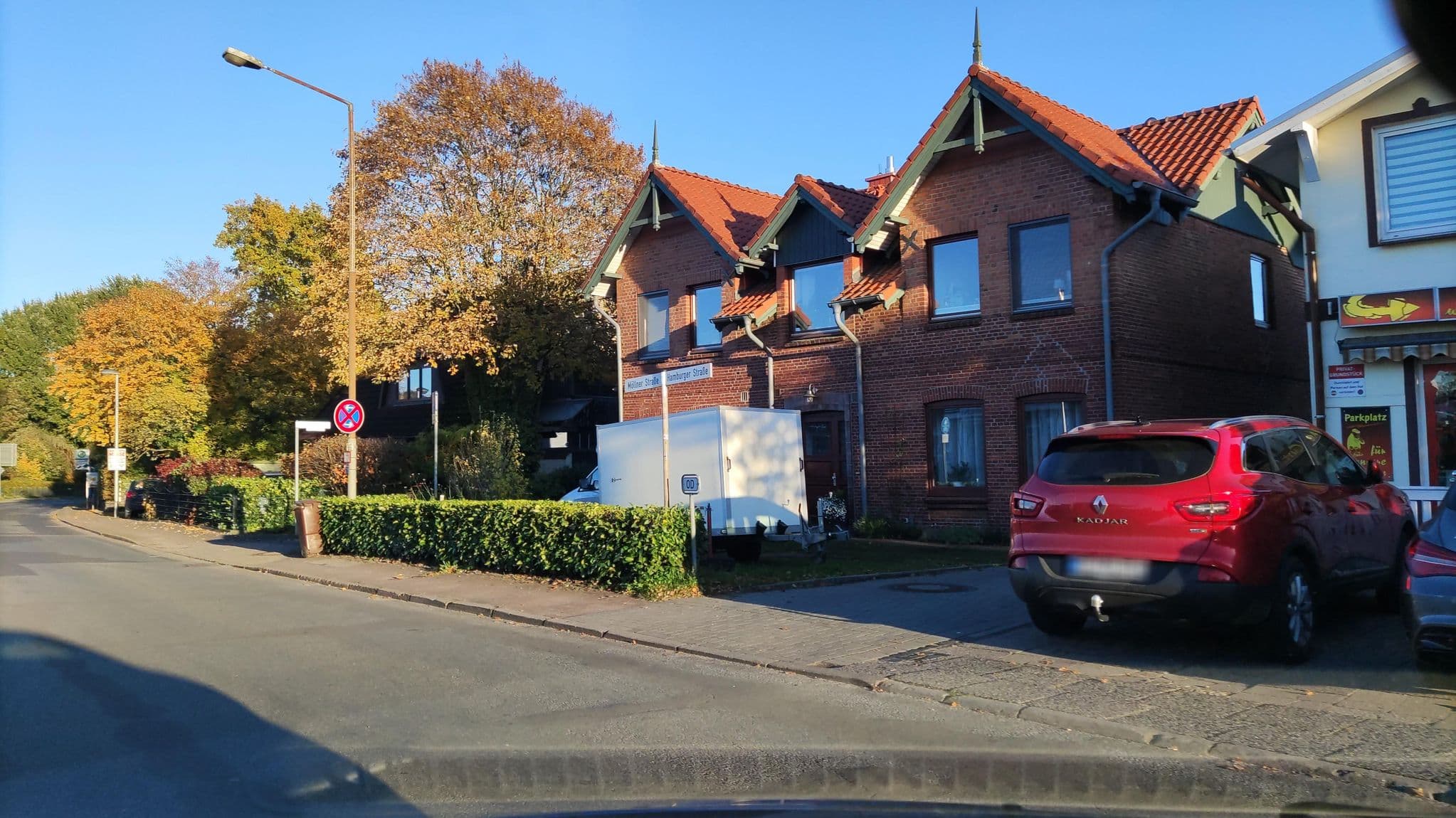 Street view near Zimmervermietung Trittau Sonja Burmeister, Trittau — © hotteliene (CC BY-SA · Mapillary)