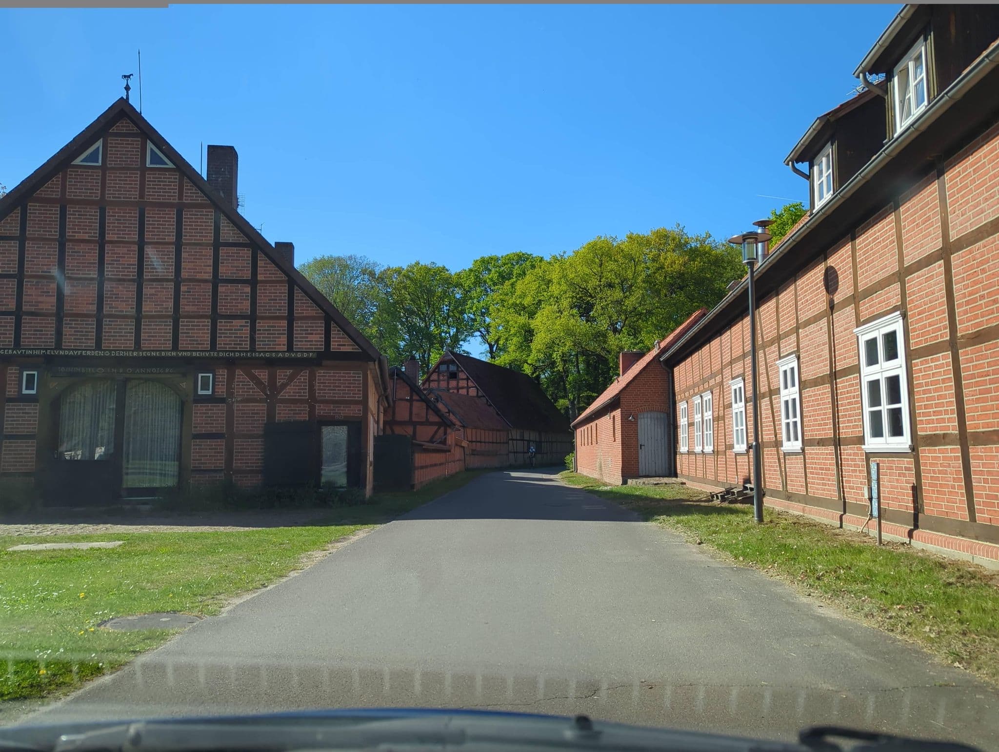 Street view near Avoeßel, Küsten — © hotteliene (CC BY-SA · Mapillary)