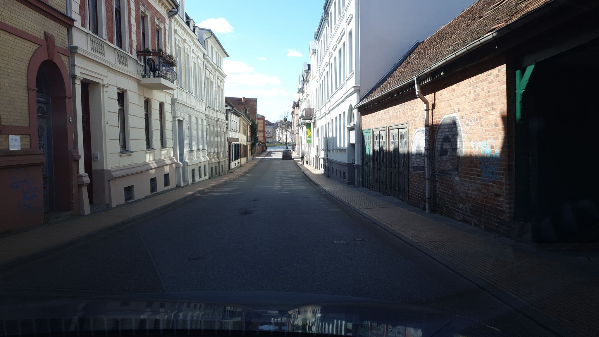 Street view near Komfortwohnung Innenstadt, Schelfstadt — © tomatsn (CC BY-SA · Mapillary)
