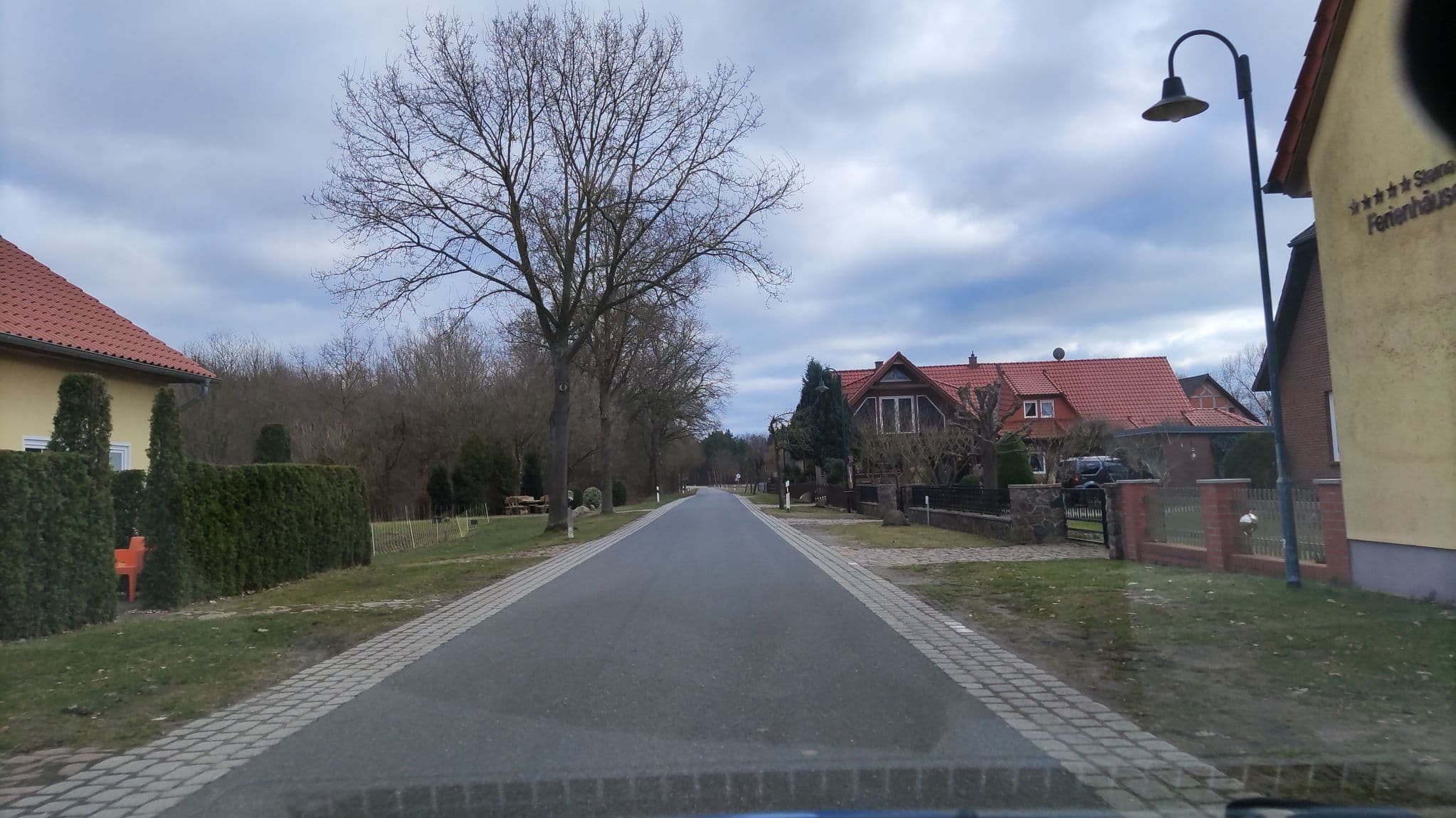 Street view near Gästezimmer am Elberadweg, Dömitz — © hotteliene (CC BY-SA · Mapillary)