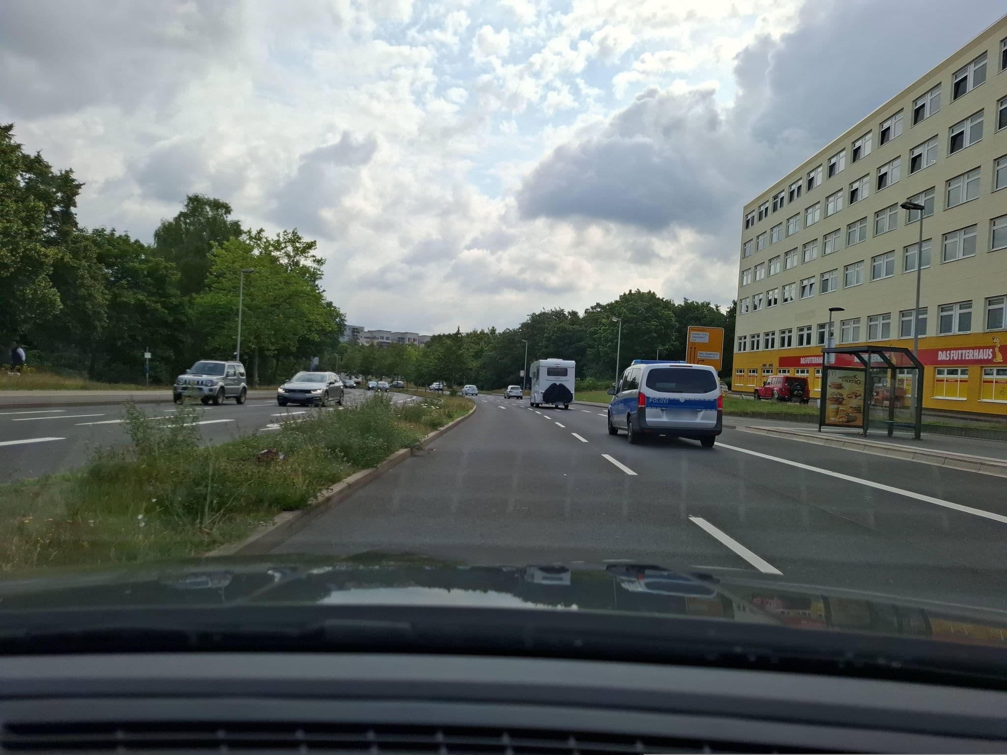 Street view near Ramada Hotel Schwerin, Feldstadt — © Jaschu31311 (CC BY-SA · Mapillary)
