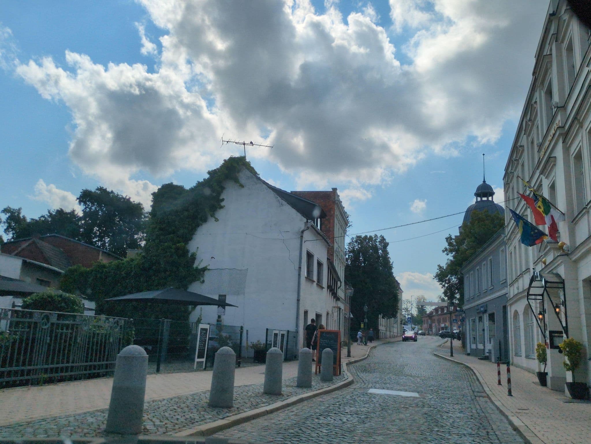 Street view near Historisches Hotel & Restaurant Deutscher Kaiser, Perleberg — © danko (CC BY-SA · Mapillary)