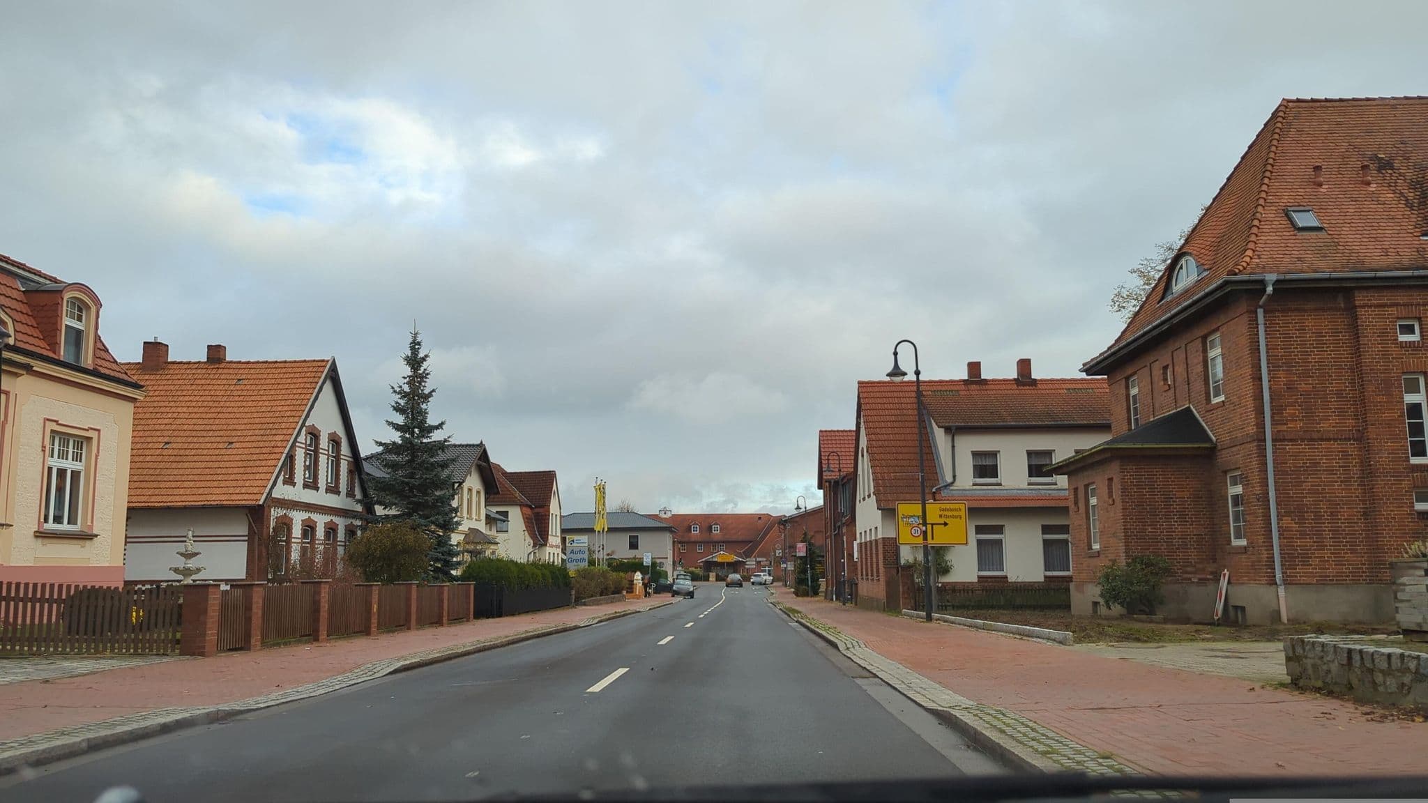 Street view near Hotel Garni Villa Am Schaalsee, Zarrentin am Schaalsee — © hotteliene (CC BY-SA · Mapillary)