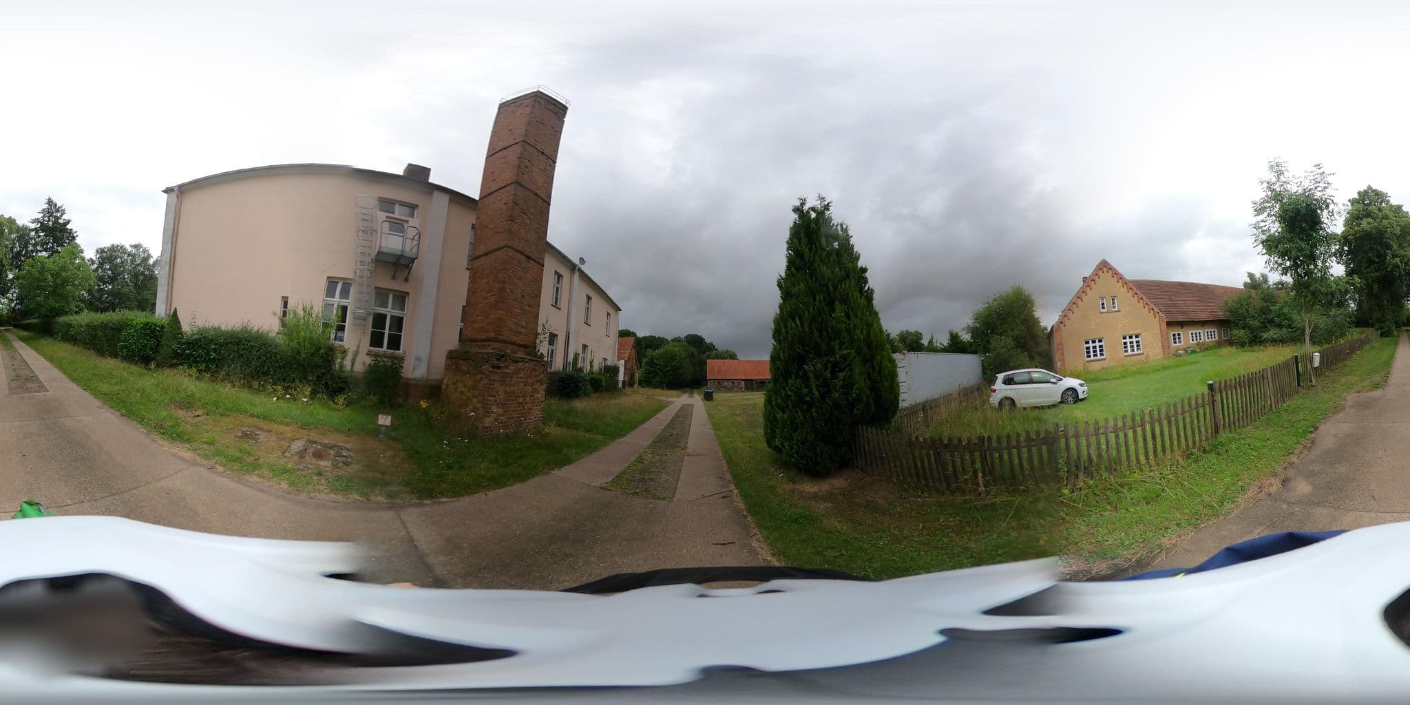 Street view near Hotel Schloss Frauenmark, Domsühl — © Mobilitaetswerk (CC BY-SA · Mapillary)