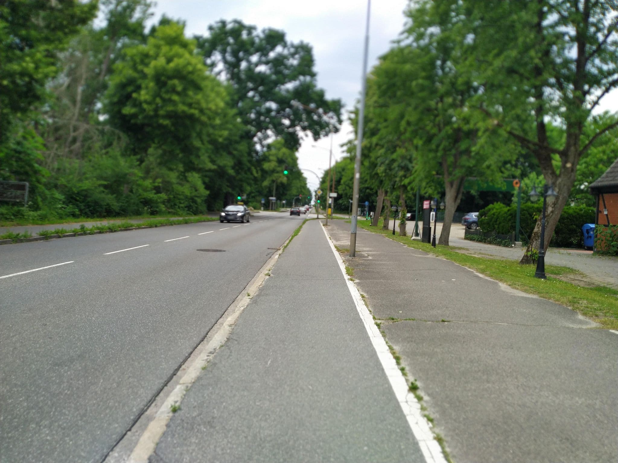 Street view near Altes Zollhaus am Klinikum, Lübeck — © rasmustravemnd (CC BY-SA · Mapillary)