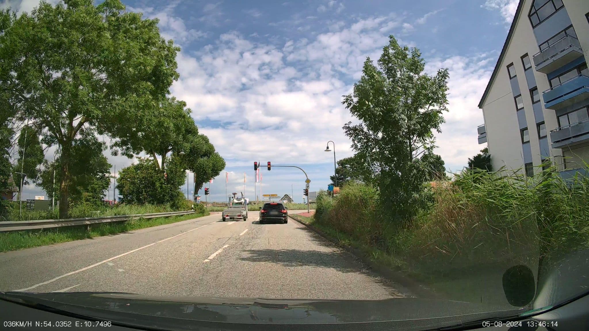 Street view near Apartmenthaus Seetempel, Scharbeutz — © heetENkoel (CC BY-SA · Mapillary)
