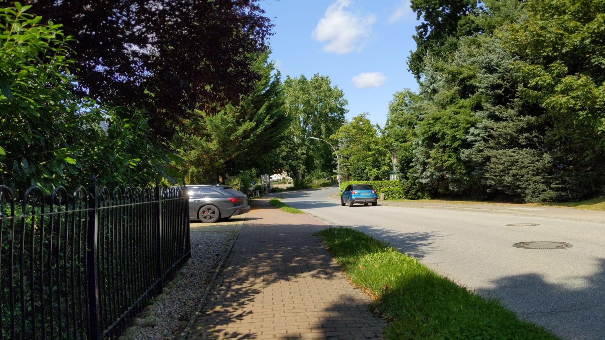 Street view near Poeske Beate Pension, Malente — © rasmustravemnd (CC BY-SA · Mapillary)