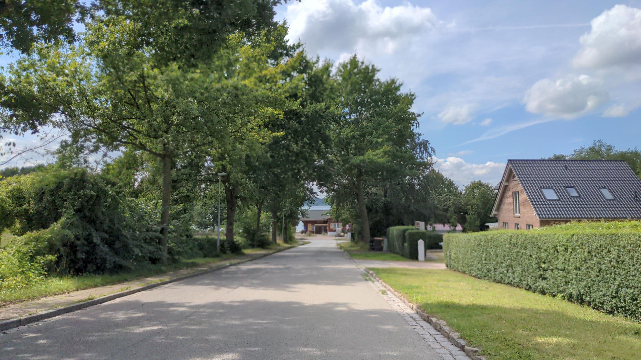 Street view near Pension zur Post, Malente — © rasmustravemnd (CC BY-SA · Mapillary)