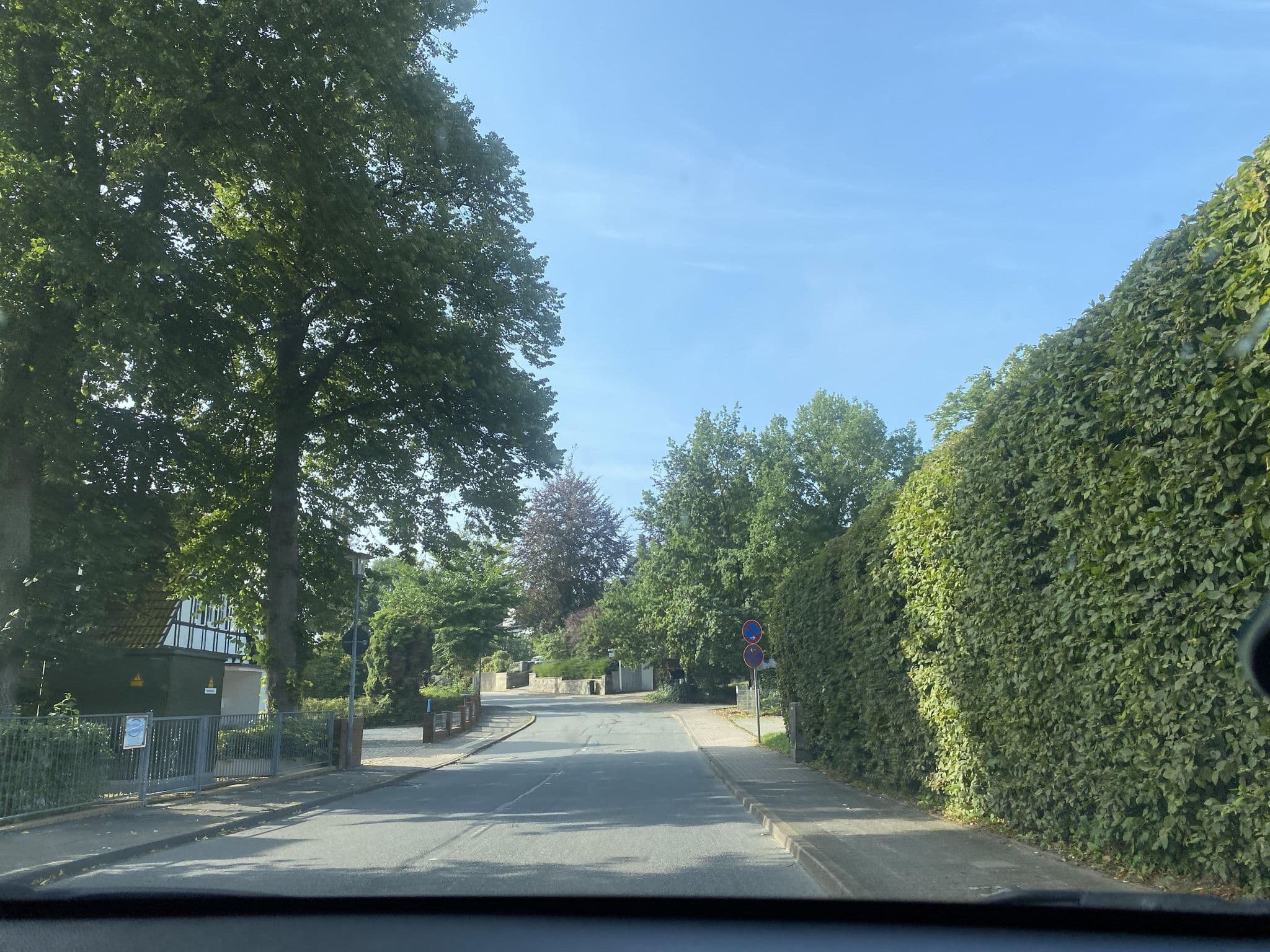 Street view near Puppenstube, Timmendorfer Strand — © dapiang (CC BY-SA · Mapillary)