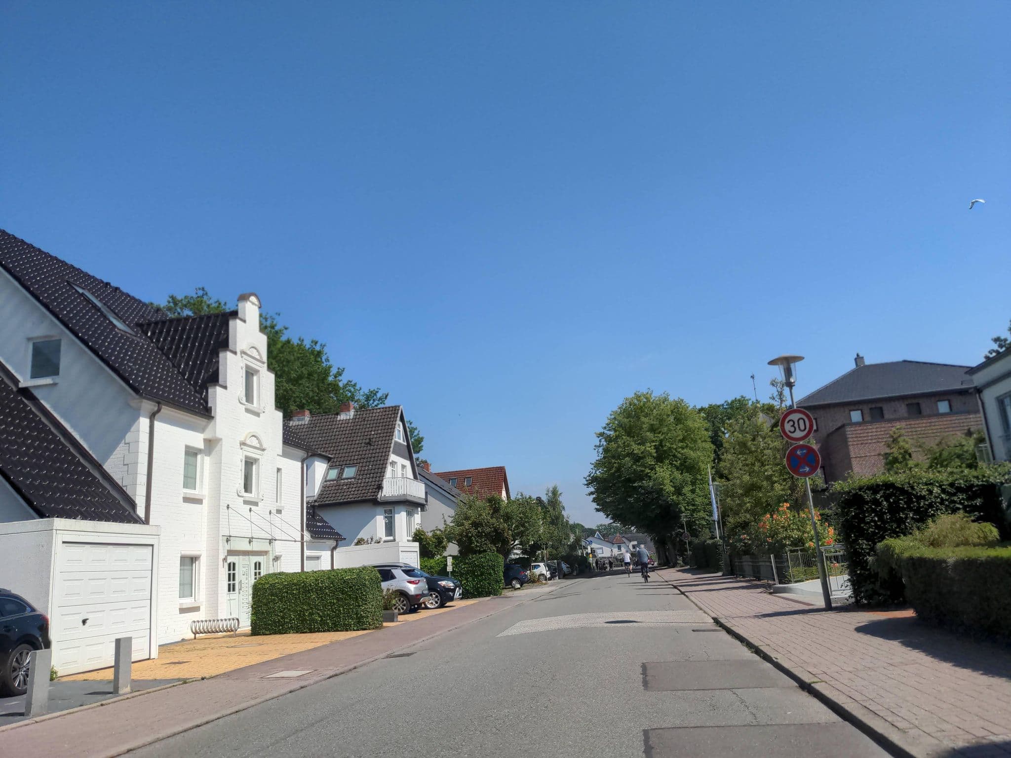 Street view near Techt's apartmnets, Timmendorfer Strand — © rasmustravemnd (CC BY-SA · Mapillary)