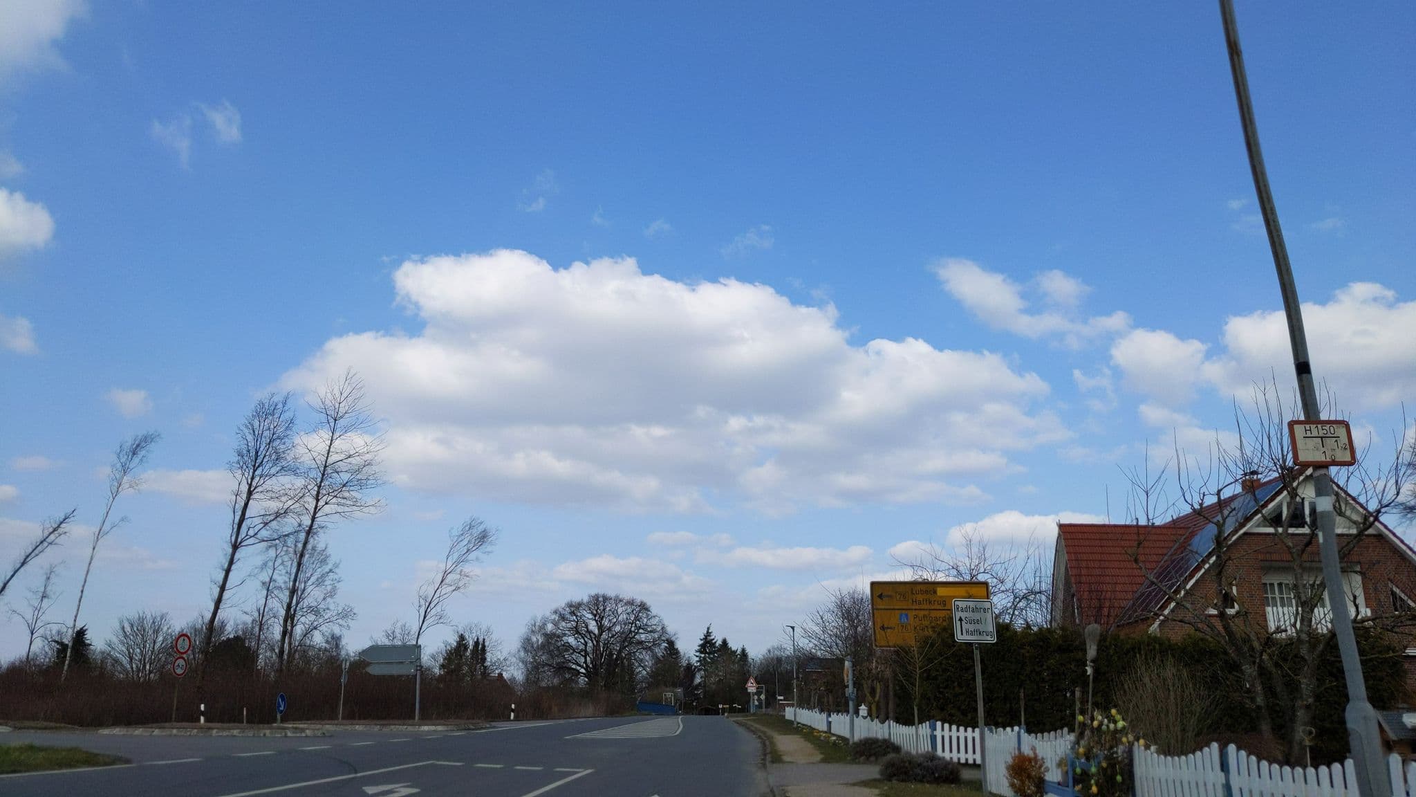 Street view near Ferienwohnung Fohrmann, Süsel — © rasmustravemnde (CC BY-SA · Mapillary)