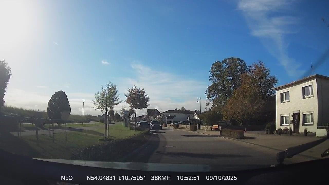 Street view near Altes Strandhus Casa Strandmuschel, Sierksdorf — © TechniPorter (CC BY-SA · Mapillary)