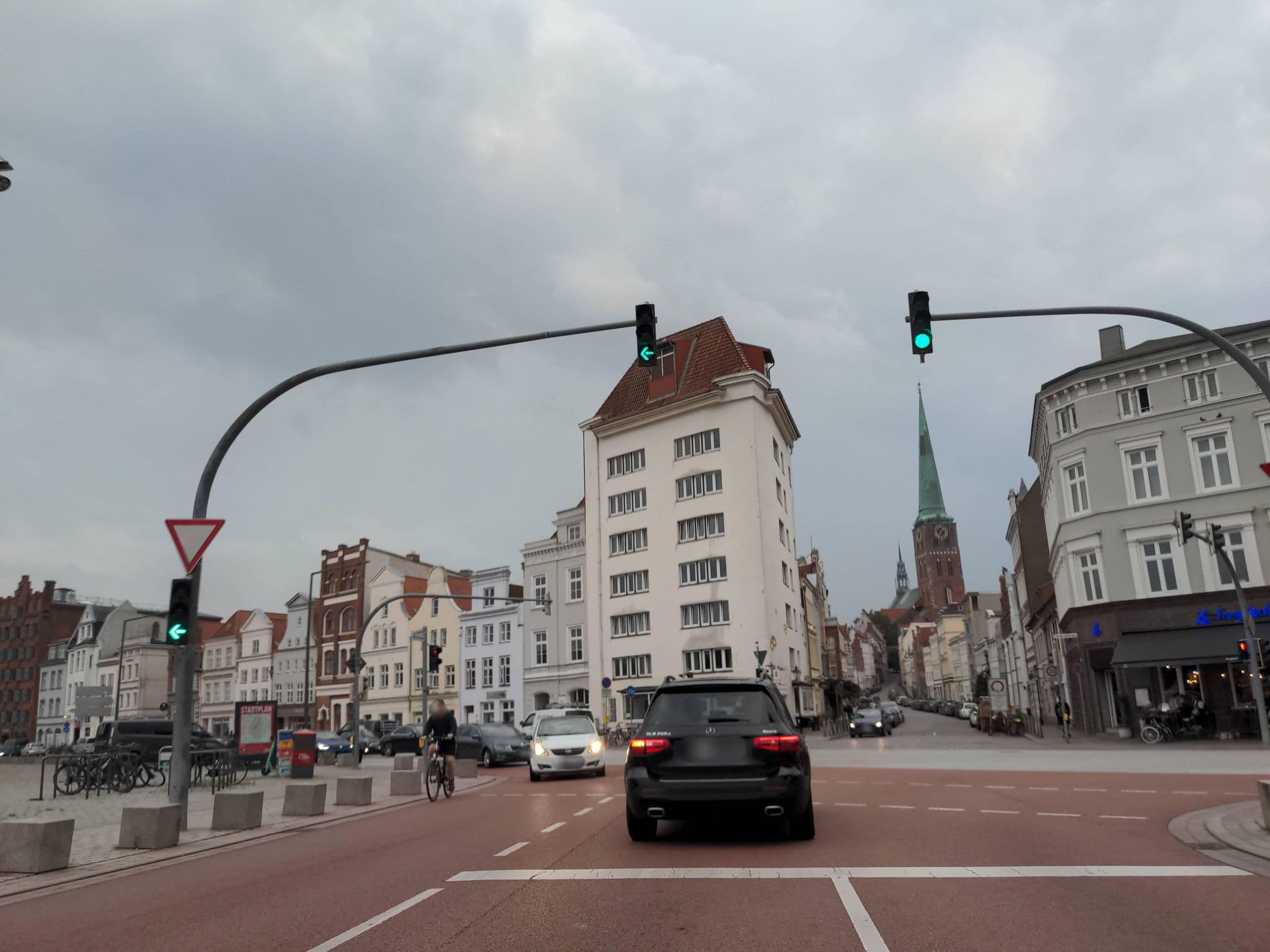 Street view near Erika Bülecker, Lübeck — © rasmustravemnd (CC BY-SA · Mapillary)