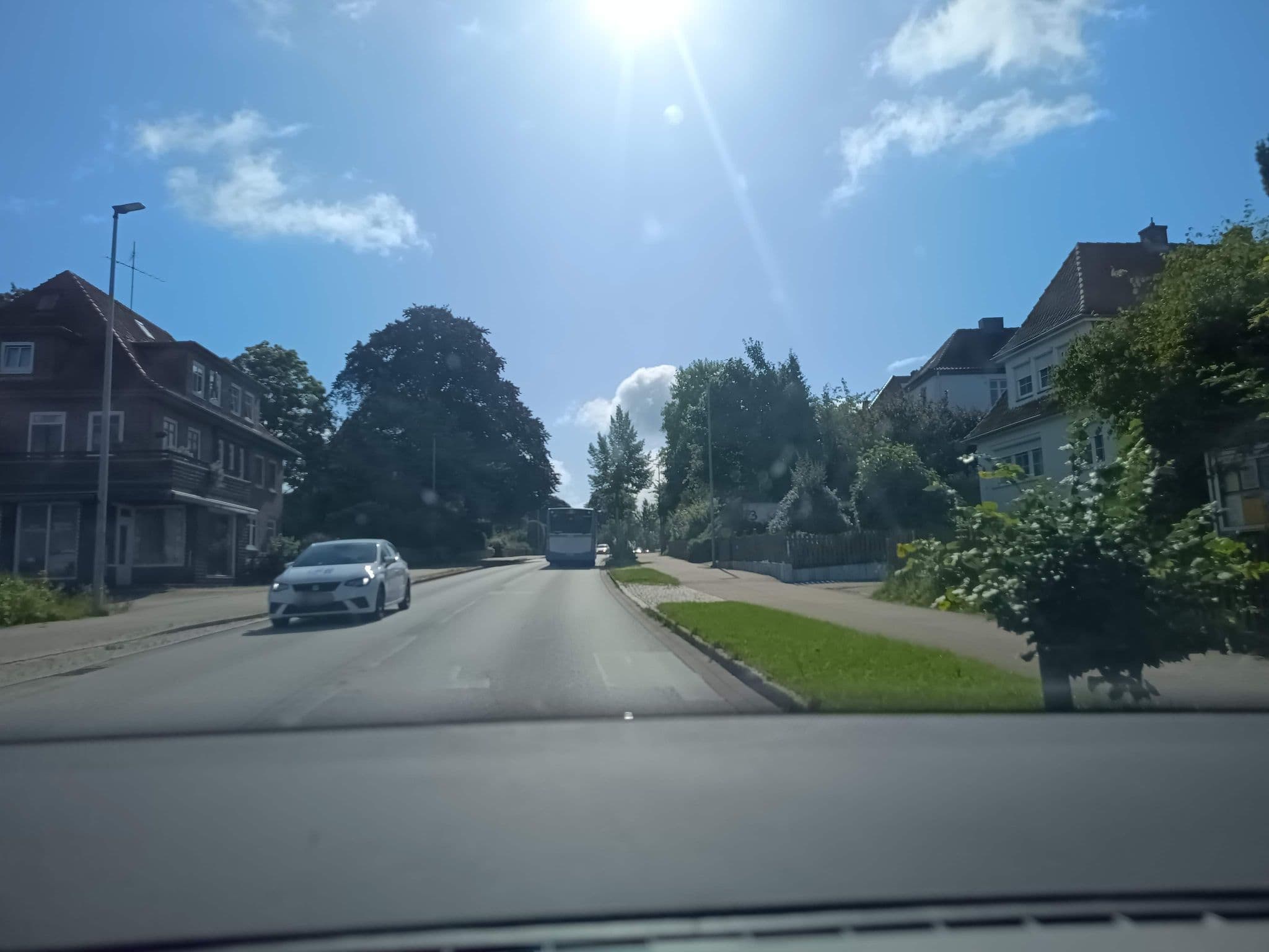 Street view near Hotel Seeburg, Plön — © zuse (CC BY-SA · Mapillary)