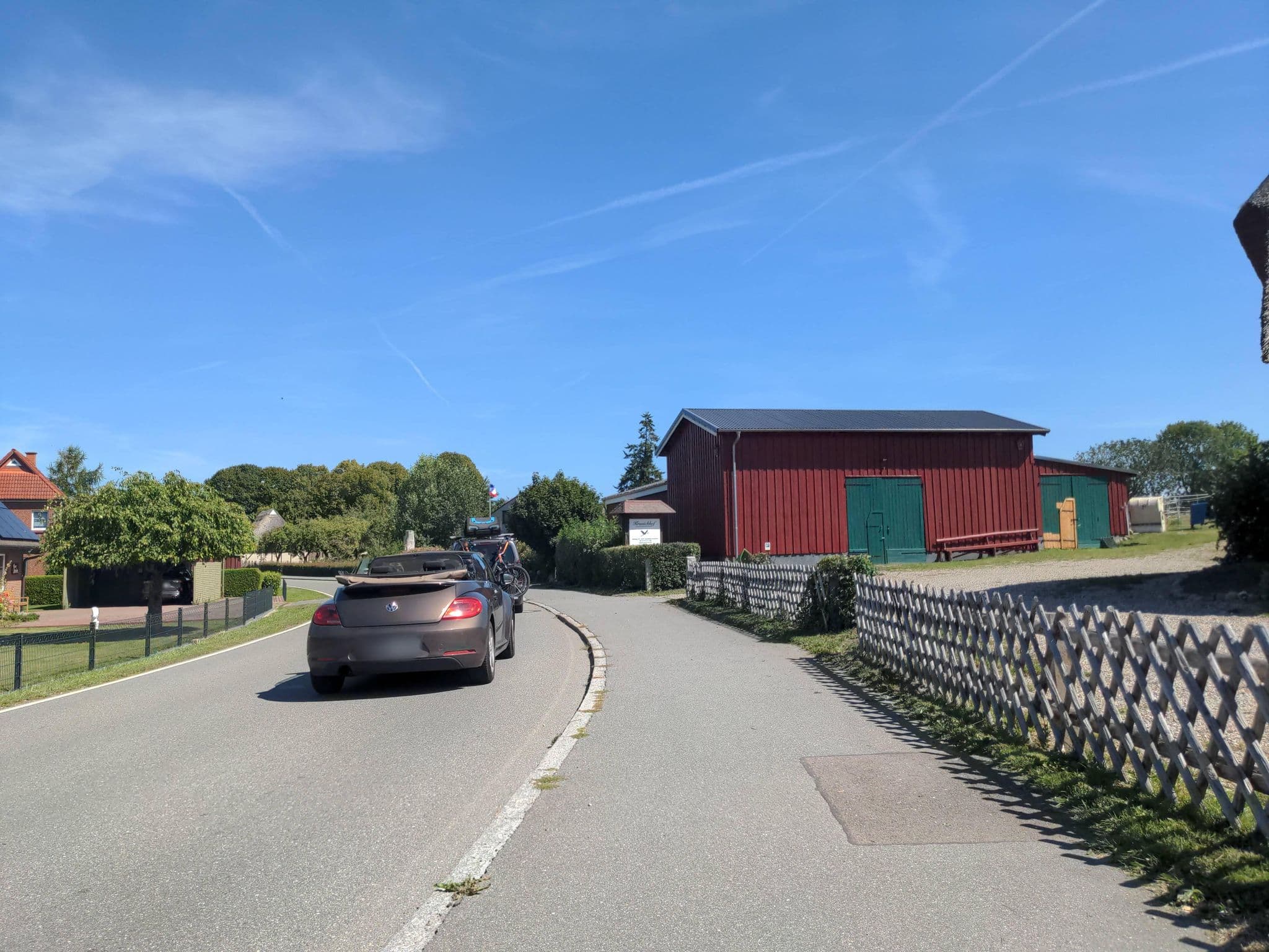 Street view near Niedersachsenhof Hohwacht, Blekendorf — © rasmustravemnd (CC BY-SA · Mapillary)