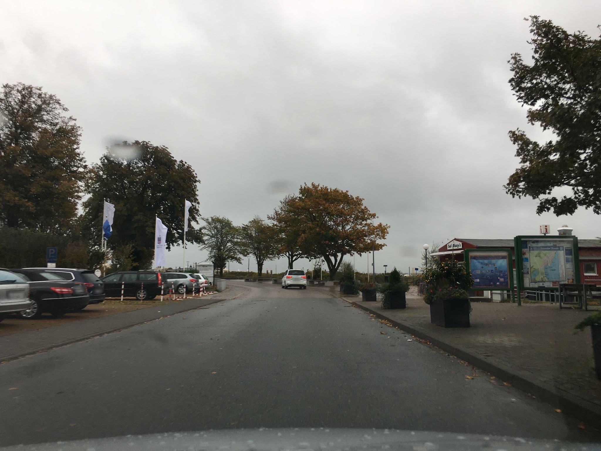 Street view near Yachthafen Hotel, Strande — © rainerup (CC BY-SA · Mapillary)