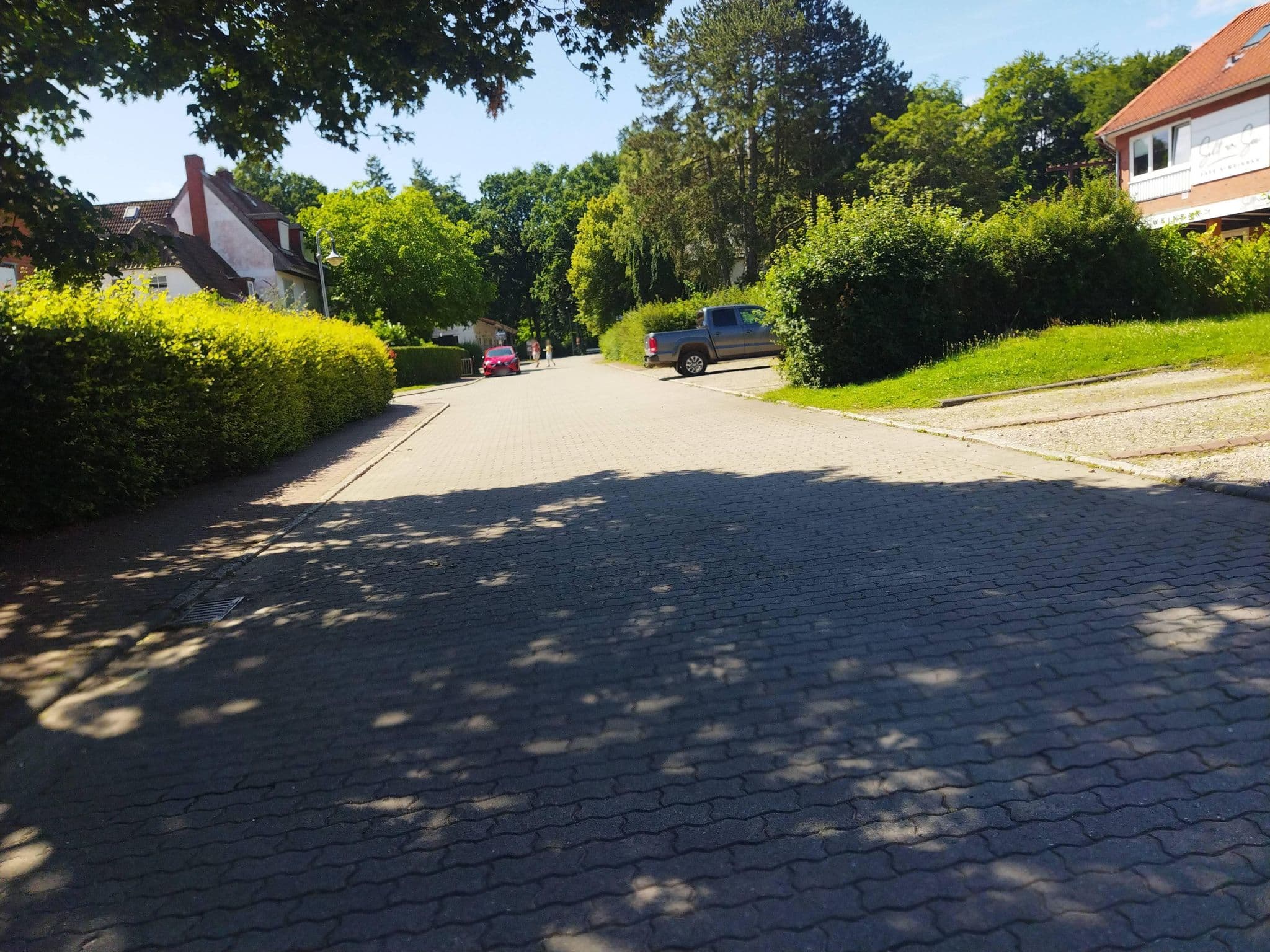 Street view near Atelierwohnungen am Kurpark, Blekendorf — © changchun1 (CC BY-SA · Mapillary)