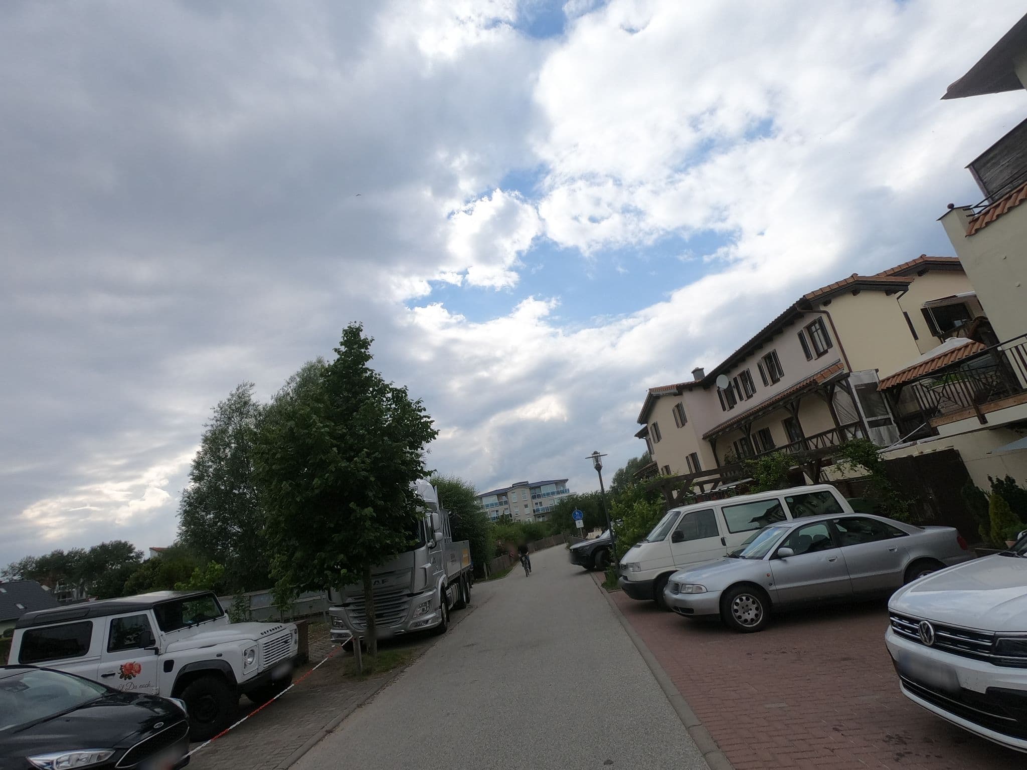 Street view near Take Ferienwohnungen, Ostseebad Kühlungsborn — © carlheinz (CC BY-SA · Mapillary)