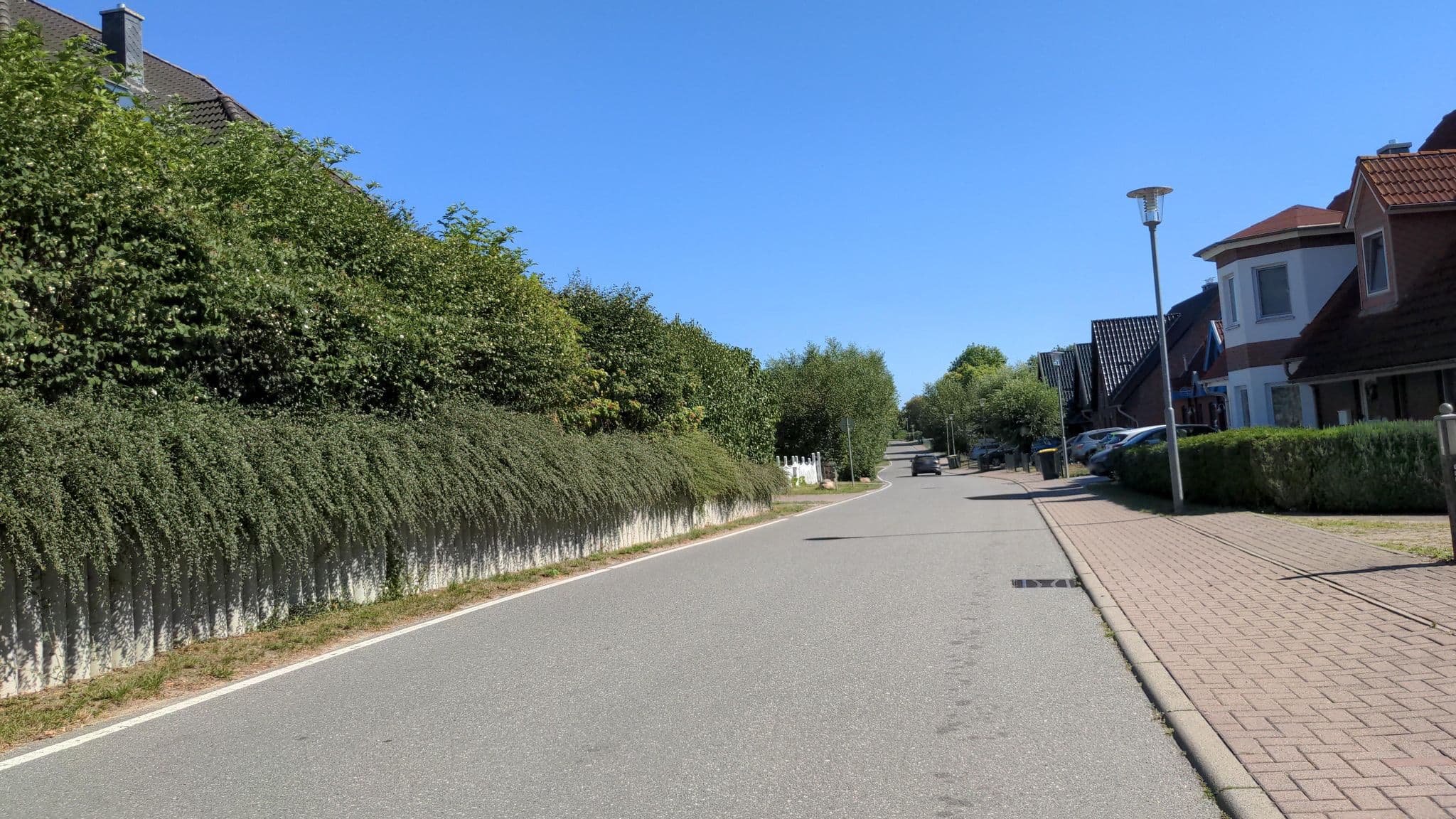 Street view near Zur-alten-Schmiede-II-Wohnung-unten-II, Ostseebad Boltenhagen — © rasmustravemnd (CC BY-SA · Mapillary)