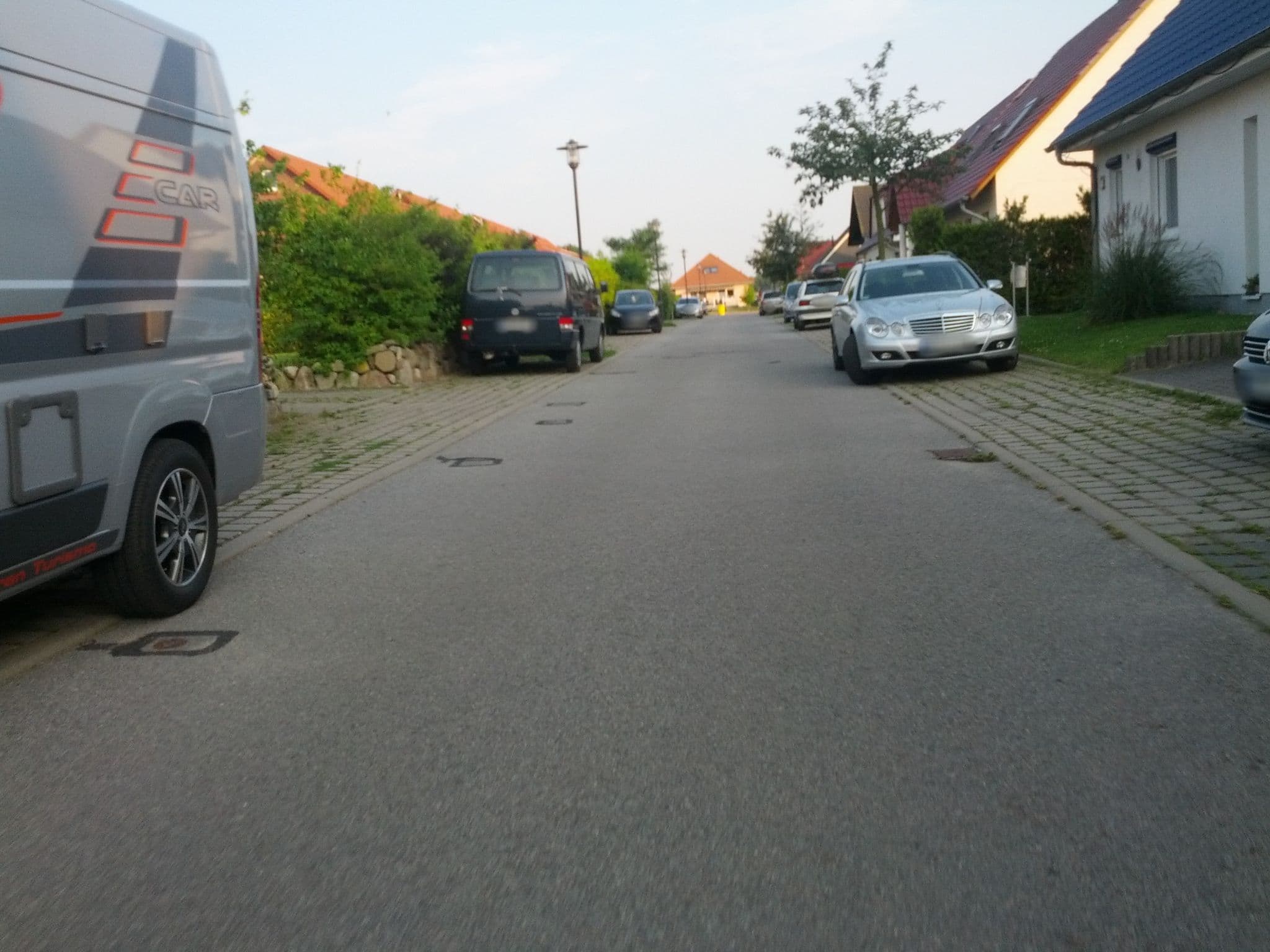 Street view near Haus Seeschwalbe Inh.Dirk Stüver, Ostseebad Kühlungsborn — © zoegglmeyr (CC BY-SA · Mapillary)