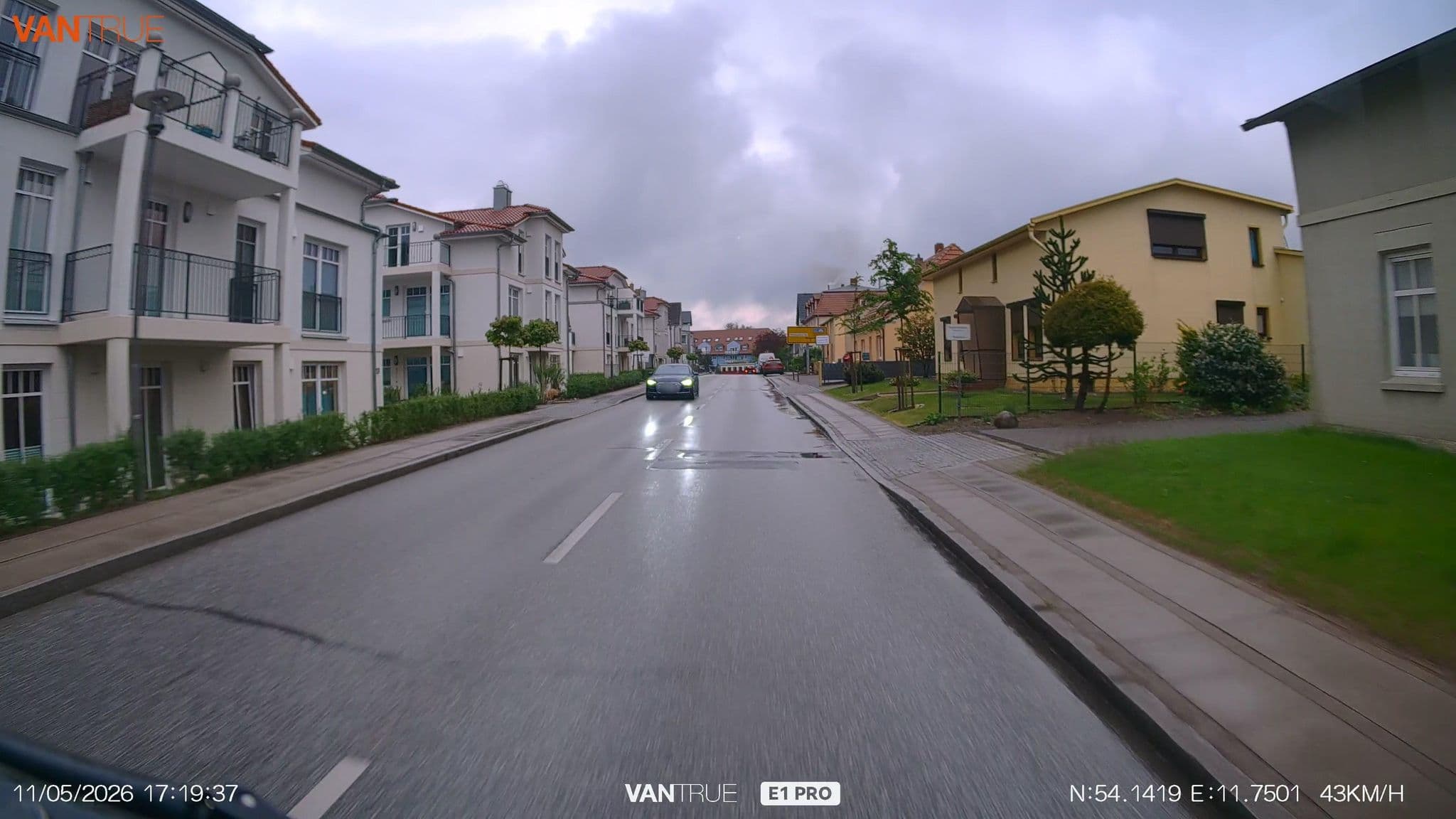 Street view near Ferienwohnung Dünensand, Ostseebad Kühlungsborn — © LordOslo (CC BY-SA · Mapillary)
