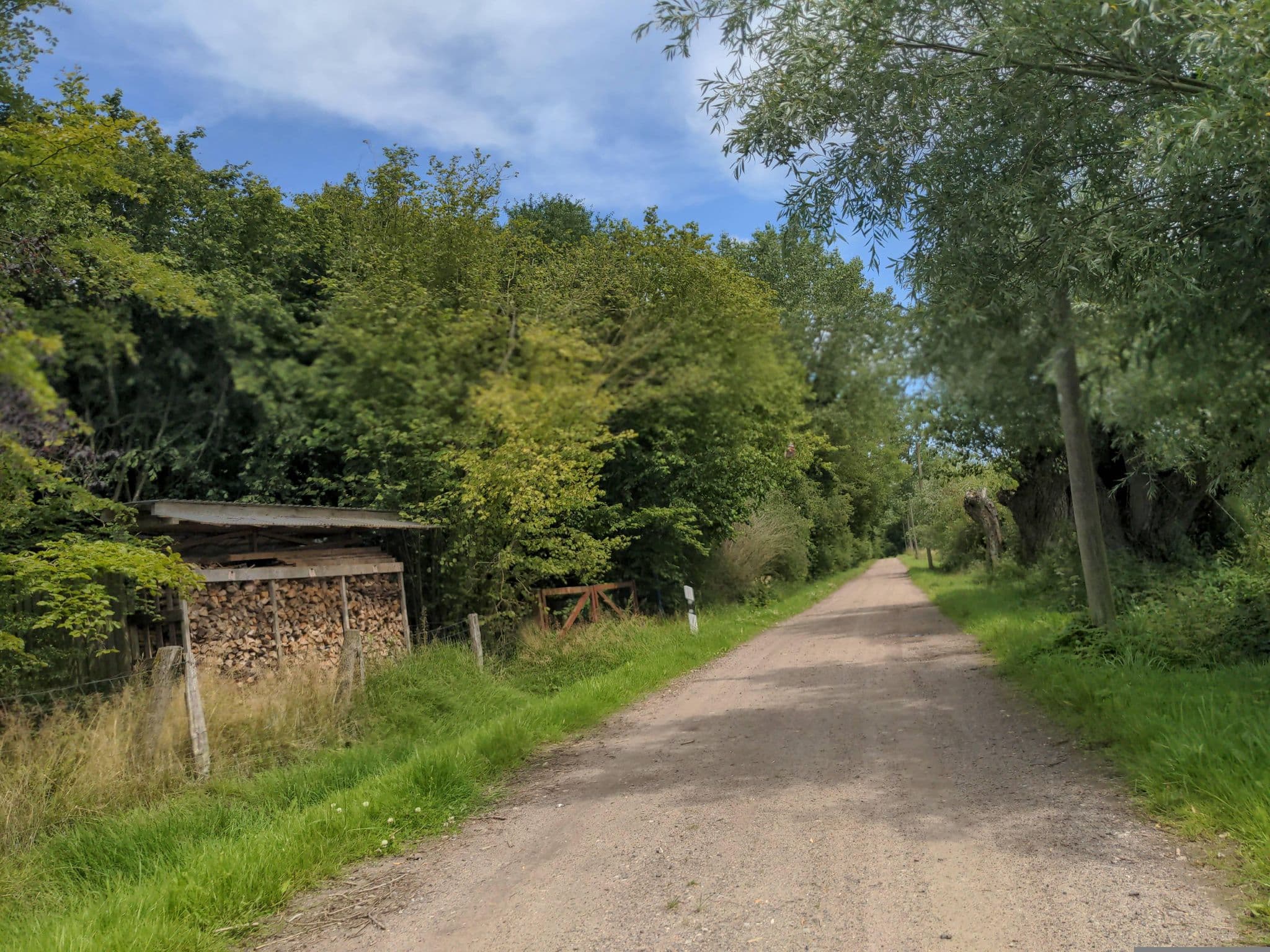 Street view near Oase Greschendorf, Grevesmühlen — © rasmustravemnd (CC BY-SA · Mapillary)