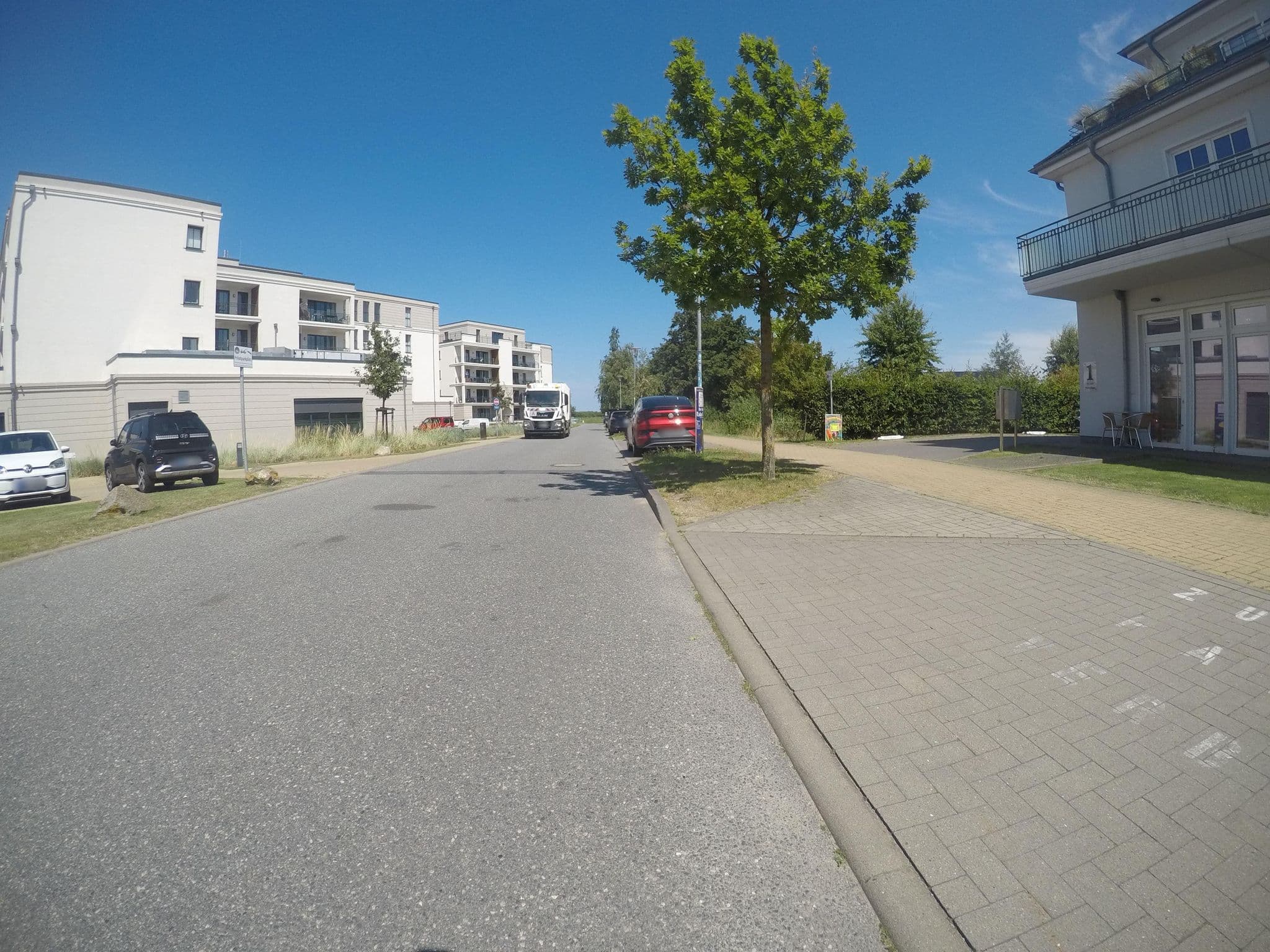 Street view near Villa Strandvogt, Börgerende-Rethwisch — © mfa (CC BY-SA · Mapillary)
