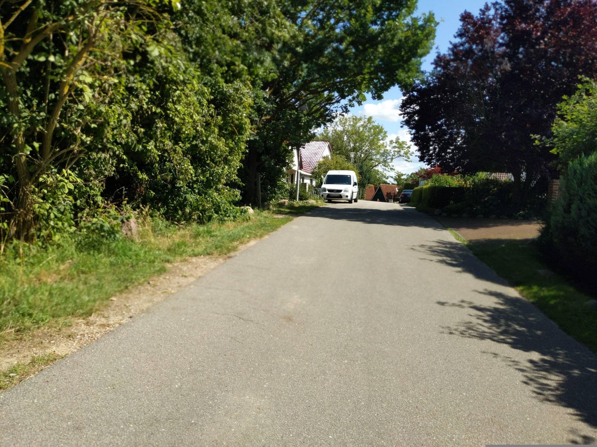 Street view near Pension Zur Steilküste, Ostseebad Boltenhagen — © rasmustravemnd (CC BY-SA · Mapillary)