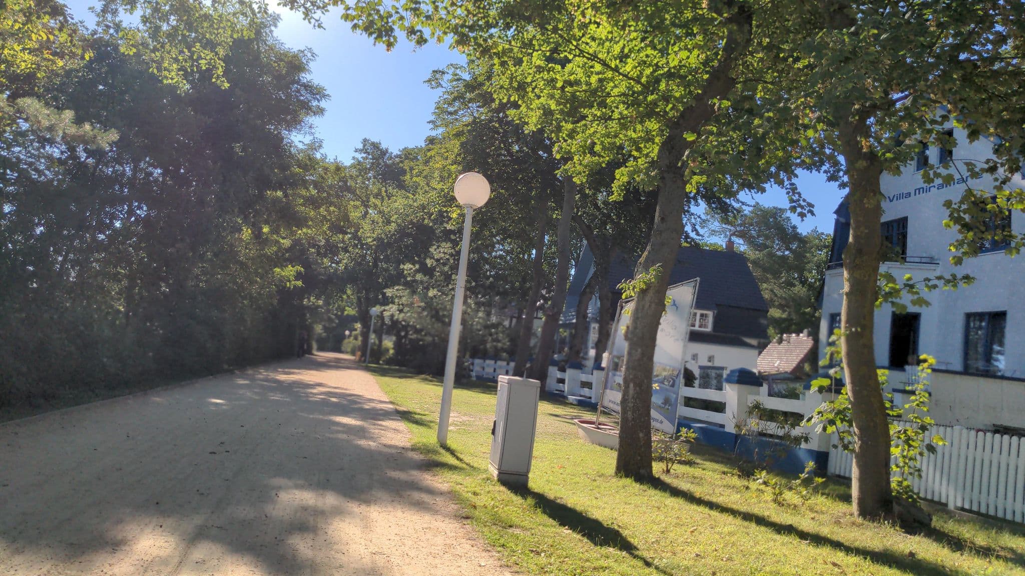 Street view near Strandvilla Miramare, Ostseebad Boltenhagen — © rasmustravemnd (CC BY-SA · Mapillary)