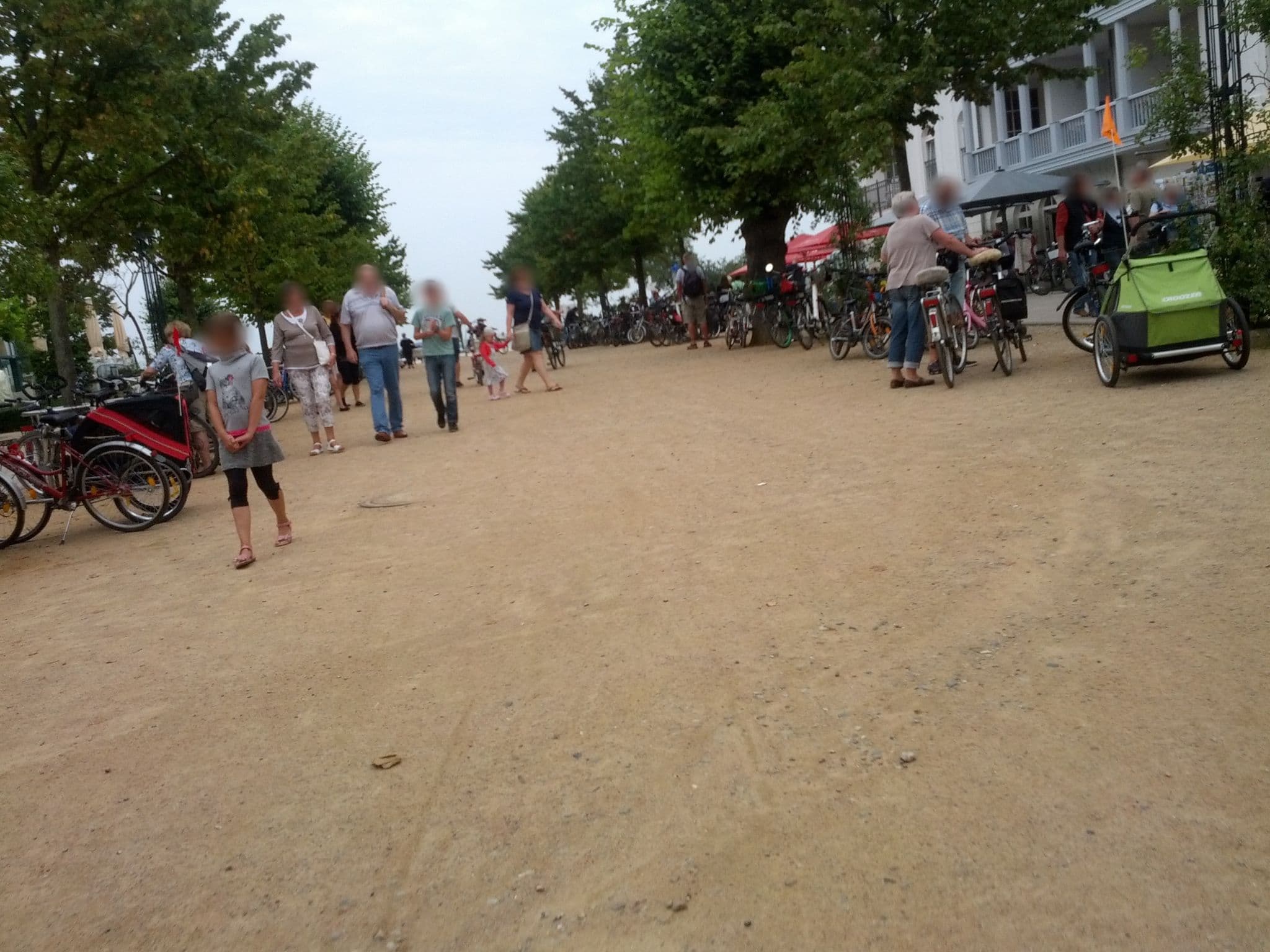 Street view near Appartmenthaus Monika, Ostseebad Kühlungsborn — © zoegglmeyr (CC BY-SA · Mapillary)
