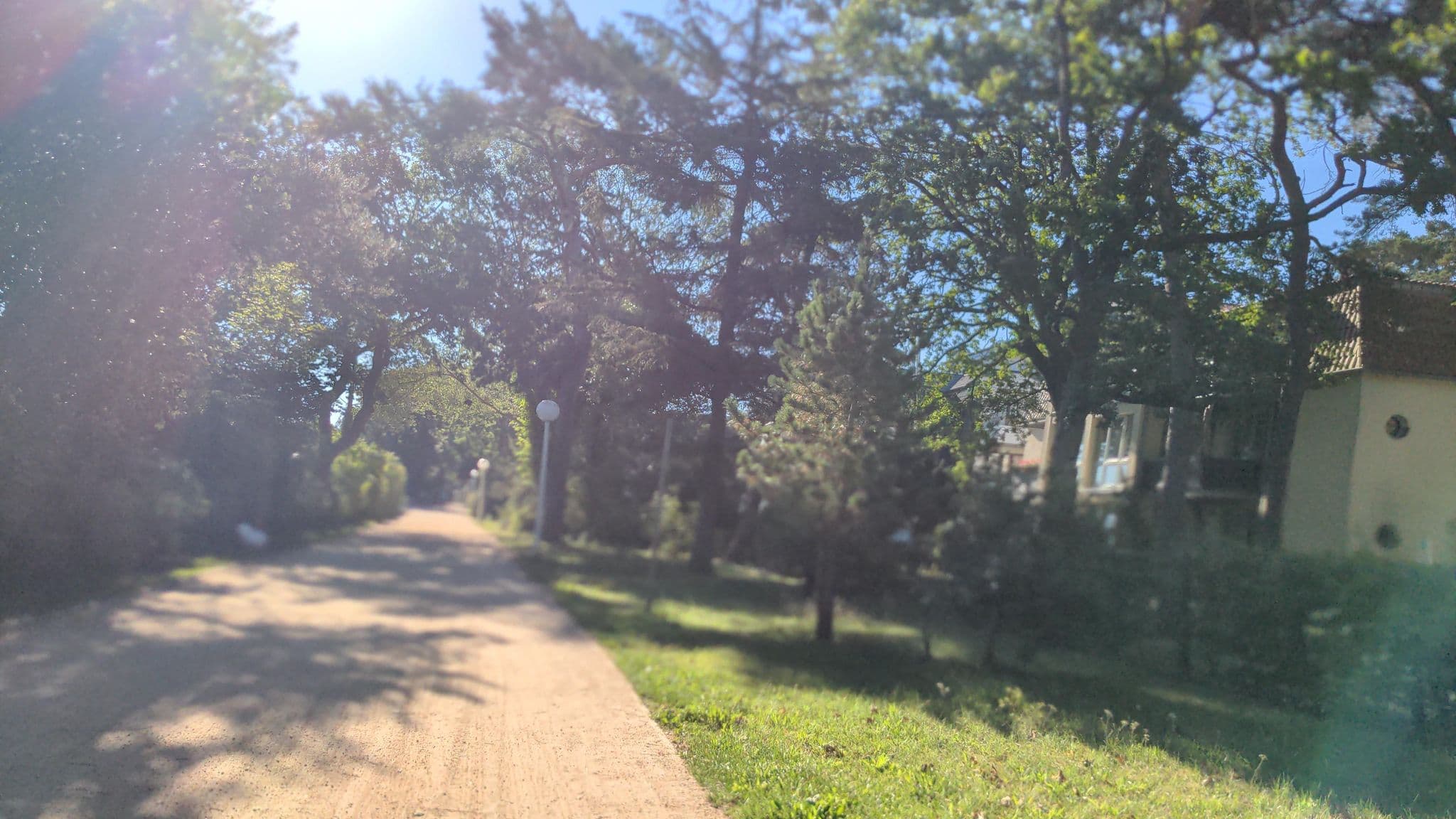 Street view near Ferienwohnungen Haus Waldfrieden - Aura-Hotel "Ostseeperlen" Boltenhagen, Ostseebad Boltenhagen — © rasmustravemnd (CC BY-SA · Mapillary)