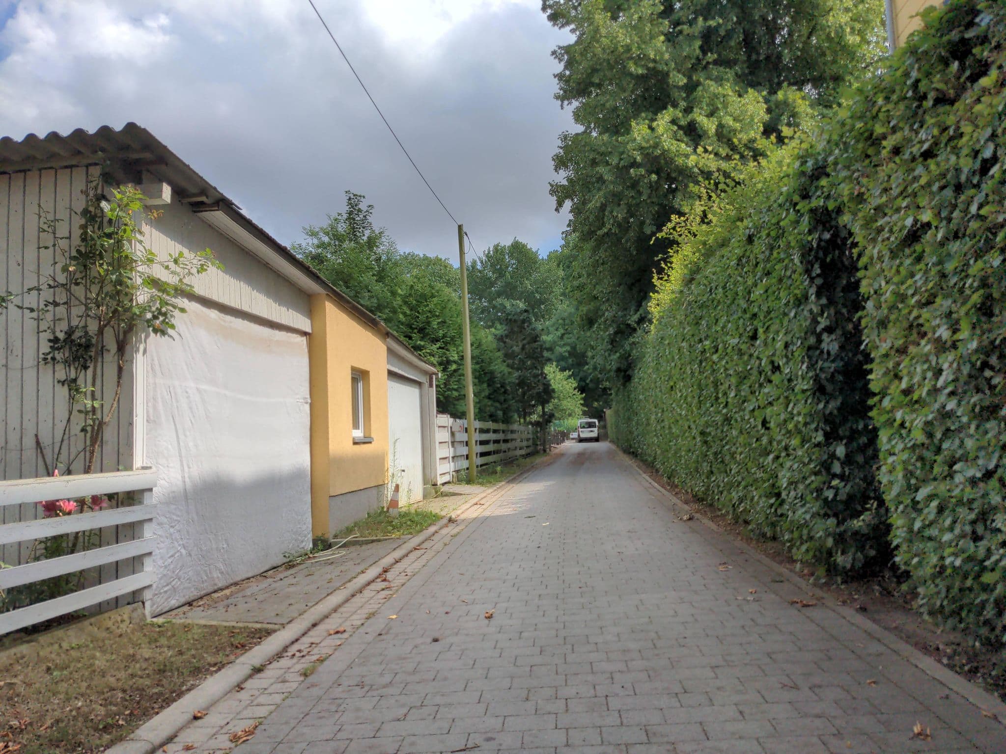 Street view near Lords to Huus GmbH, Kalkhorst — © rasmustravemnd (CC BY-SA · Mapillary)