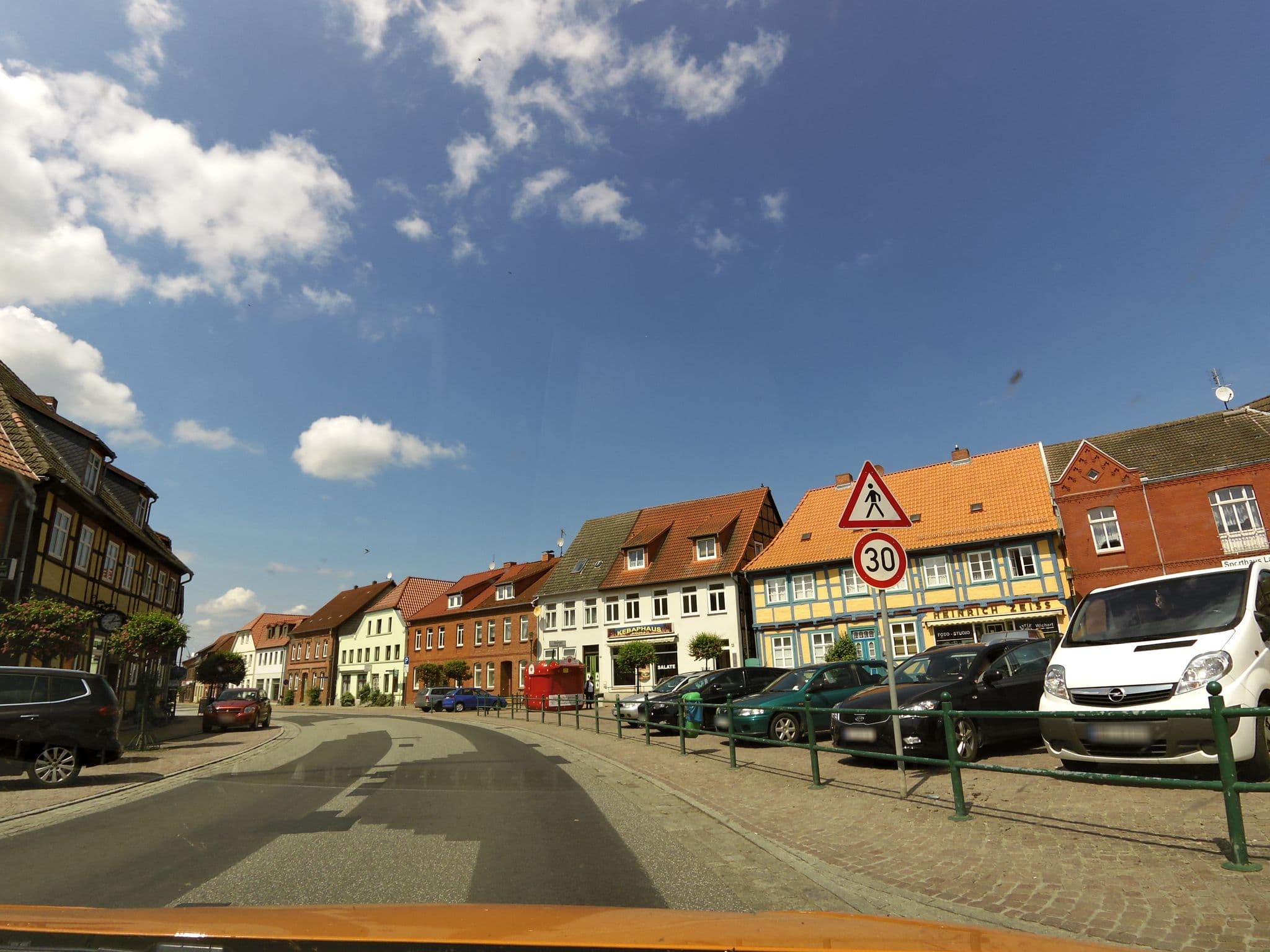 Street view near Hotel Stadt Hamburg-Rehna GmbH Inh. R. und C. Muuß, Rehna — © moenk (CC BY-SA · Mapillary)