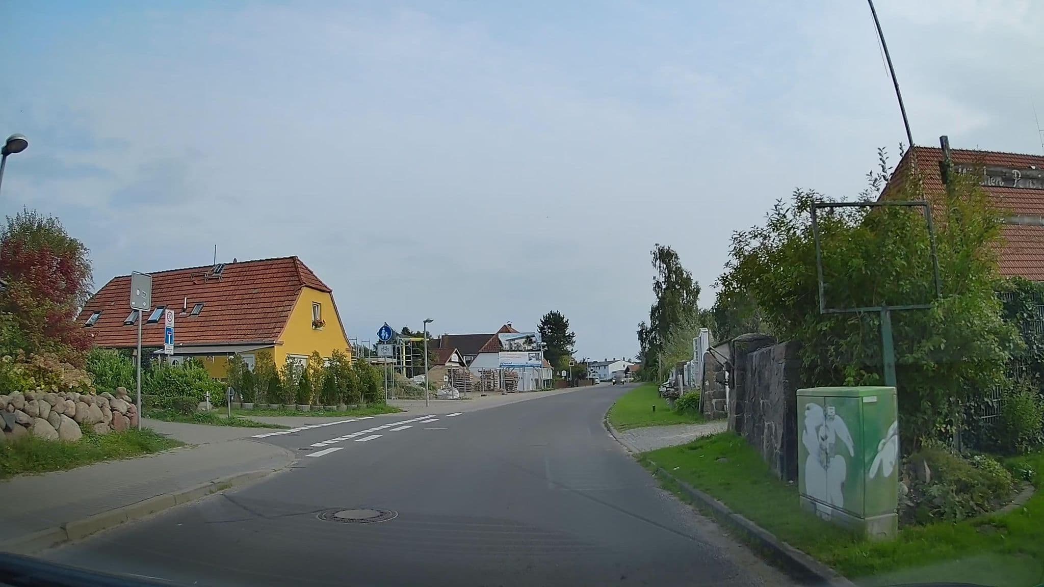 Street view near Märchen-Pension, Börgerende-Rethwisch — © hendel (CC BY-SA · Mapillary)