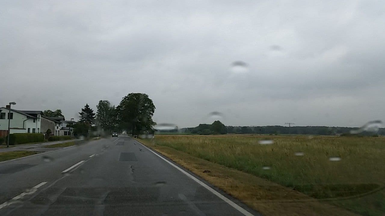 Street view near Störtebeker Hotel und Restaurant, Biendorf — © tian (CC BY-SA · Mapillary)
