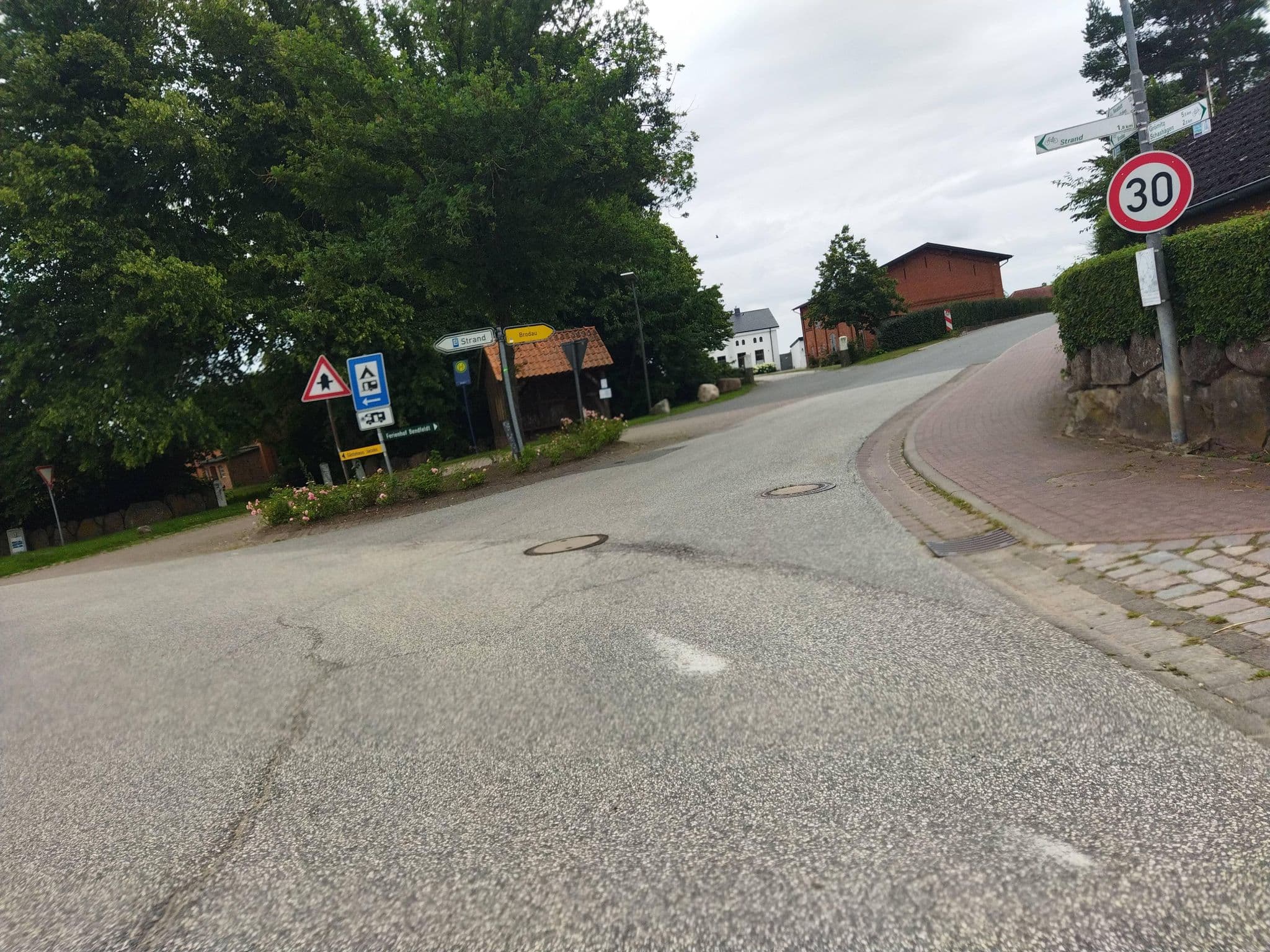 Street view near Ferienhaus Strandbuhne, Schashagen — © changchun1 (CC BY-SA · Mapillary)