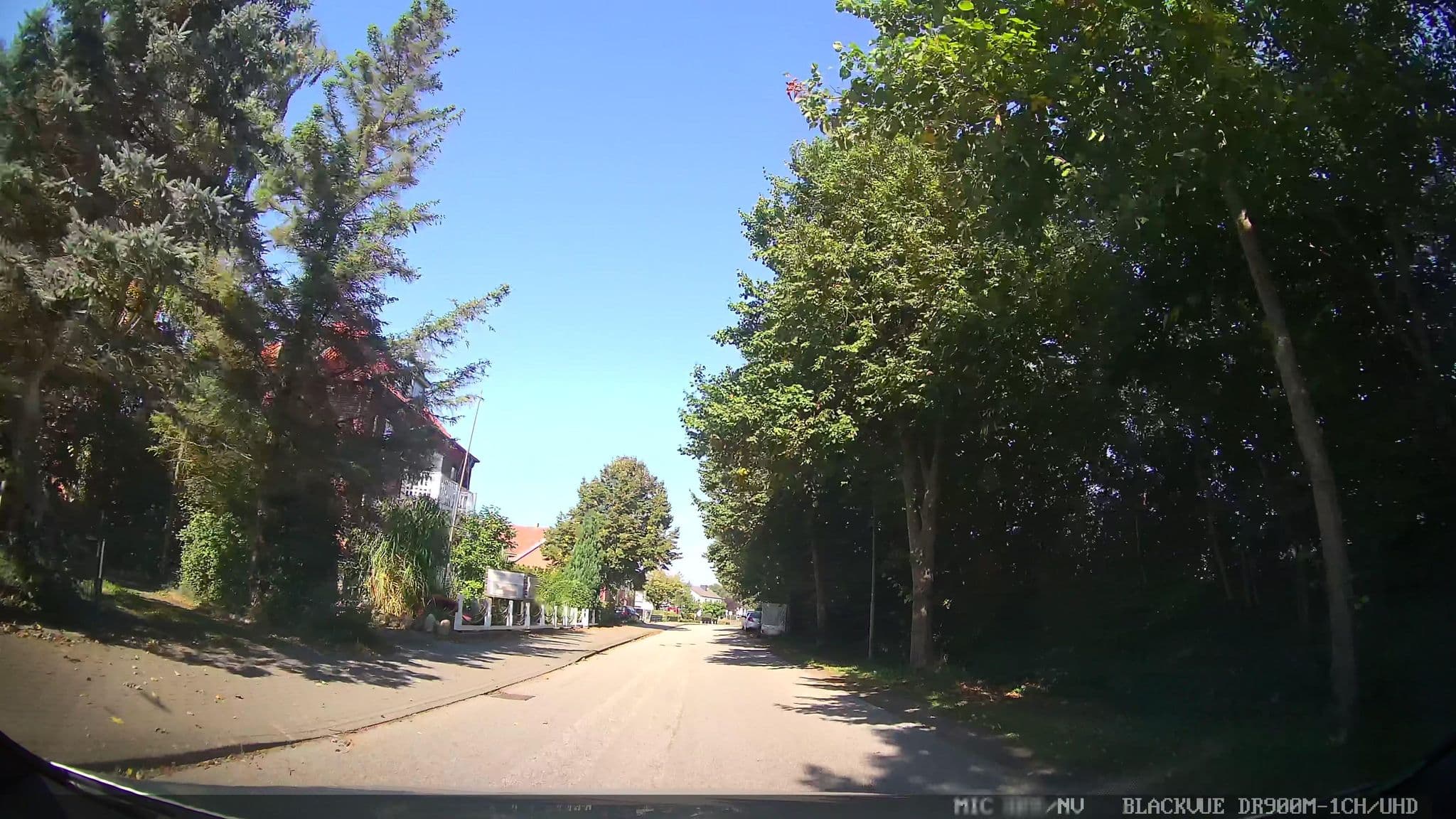 Street view near Bauernhof Krebs - Dahmer Landmilch, Kellenhusen — © chuck (CC BY-SA · Mapillary)