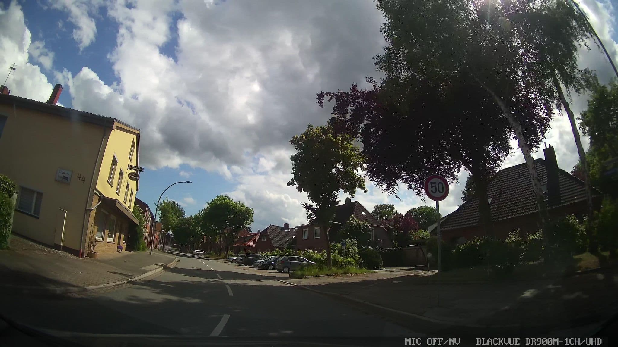Street view near Kohlscheen E. Pension, Oldenburg in Holstein — © chuck (CC BY-SA · Mapillary)