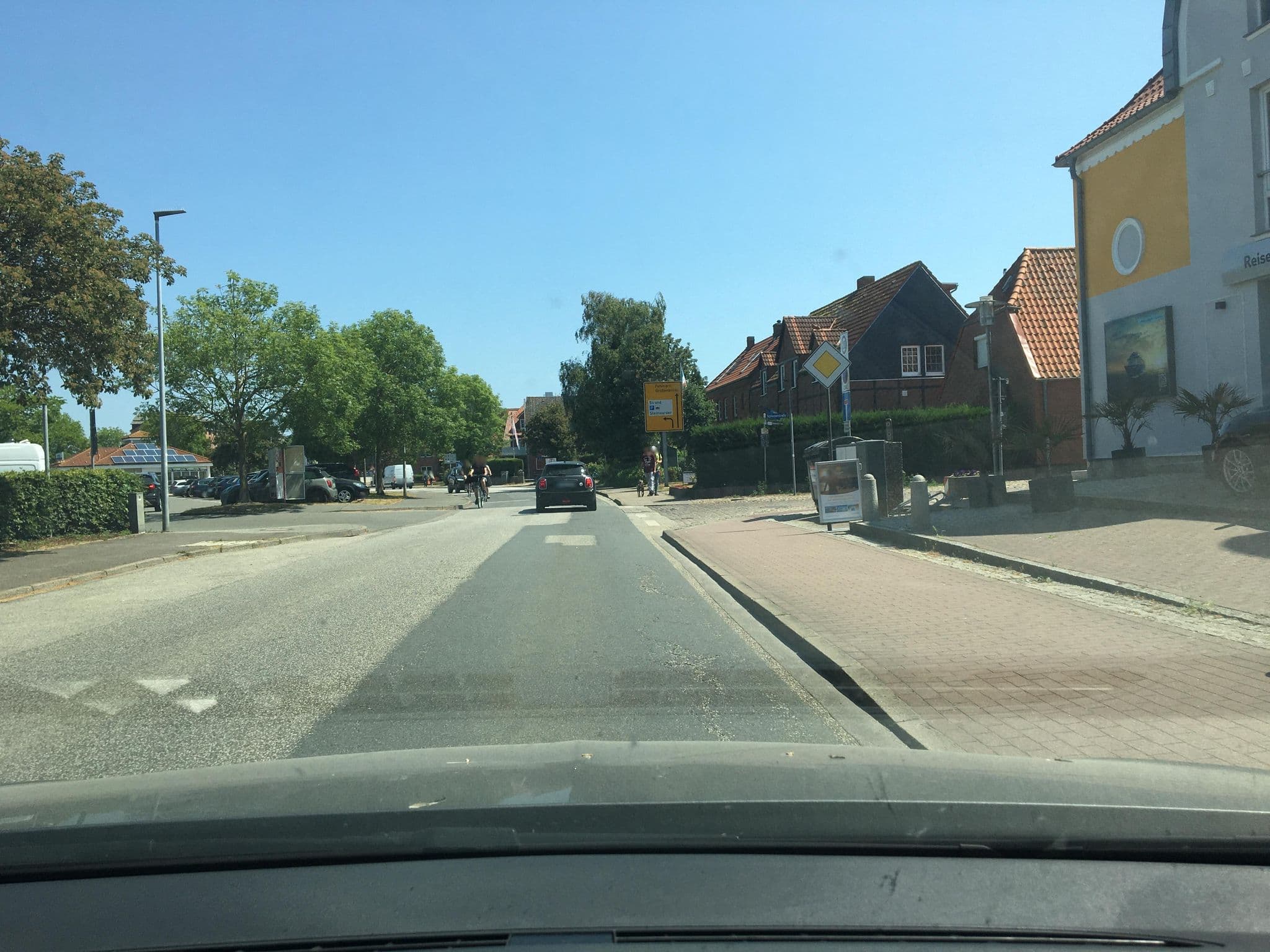 Street view near Ferienwohnung am Binnensee, Heiligenhafen — © heetENkoel (CC BY-SA · Mapillary)