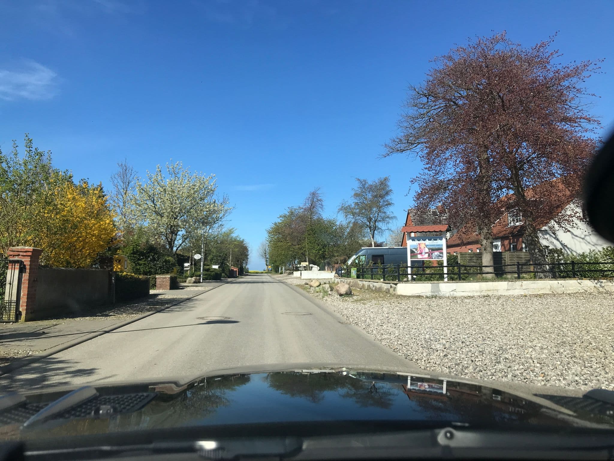 Street view near Ferienhof Höpner, Grossenbrode — © saschahaberkorn (CC BY-SA · Mapillary)