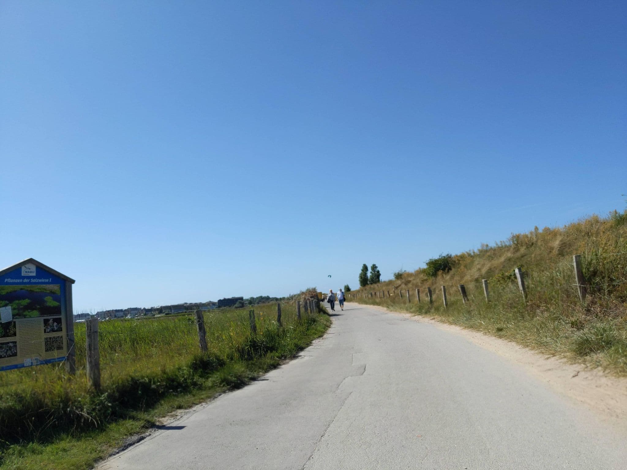 Street view near Villa Duenengras, Heiligenhafen — © rasmustravemnd (CC BY-SA · Mapillary)
