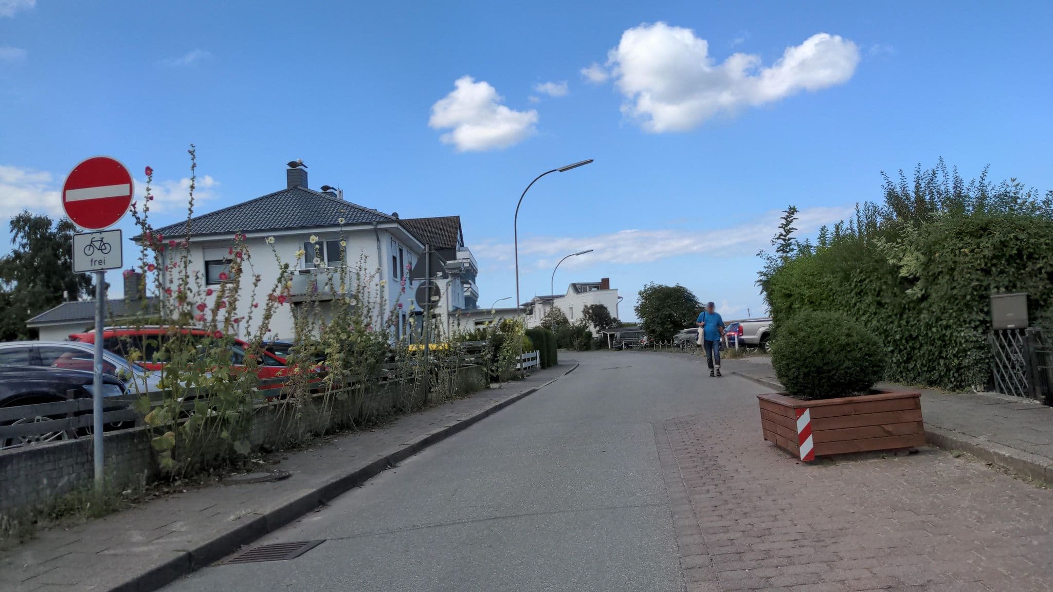Street view near Fewo Am Deich, Terrasse, Garten, 50m zum Strand, Kellenhusen — © rasmustravemnd (CC BY-SA · Mapillary)