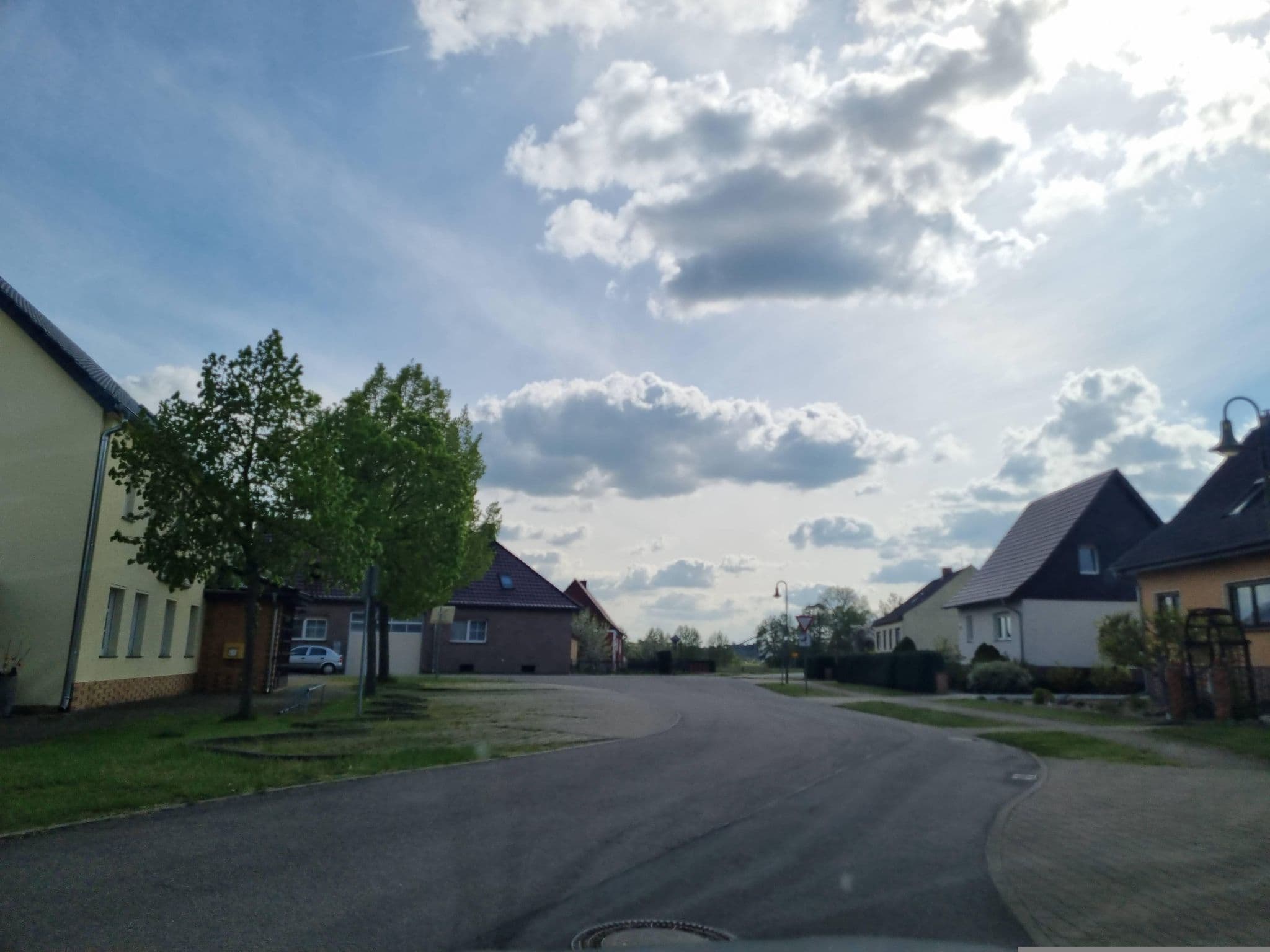 Street view near Lindeneck Inh. Günter Herrmann Gaststätte und Pension, Jessen — © dsmm (CC BY-SA · Mapillary)