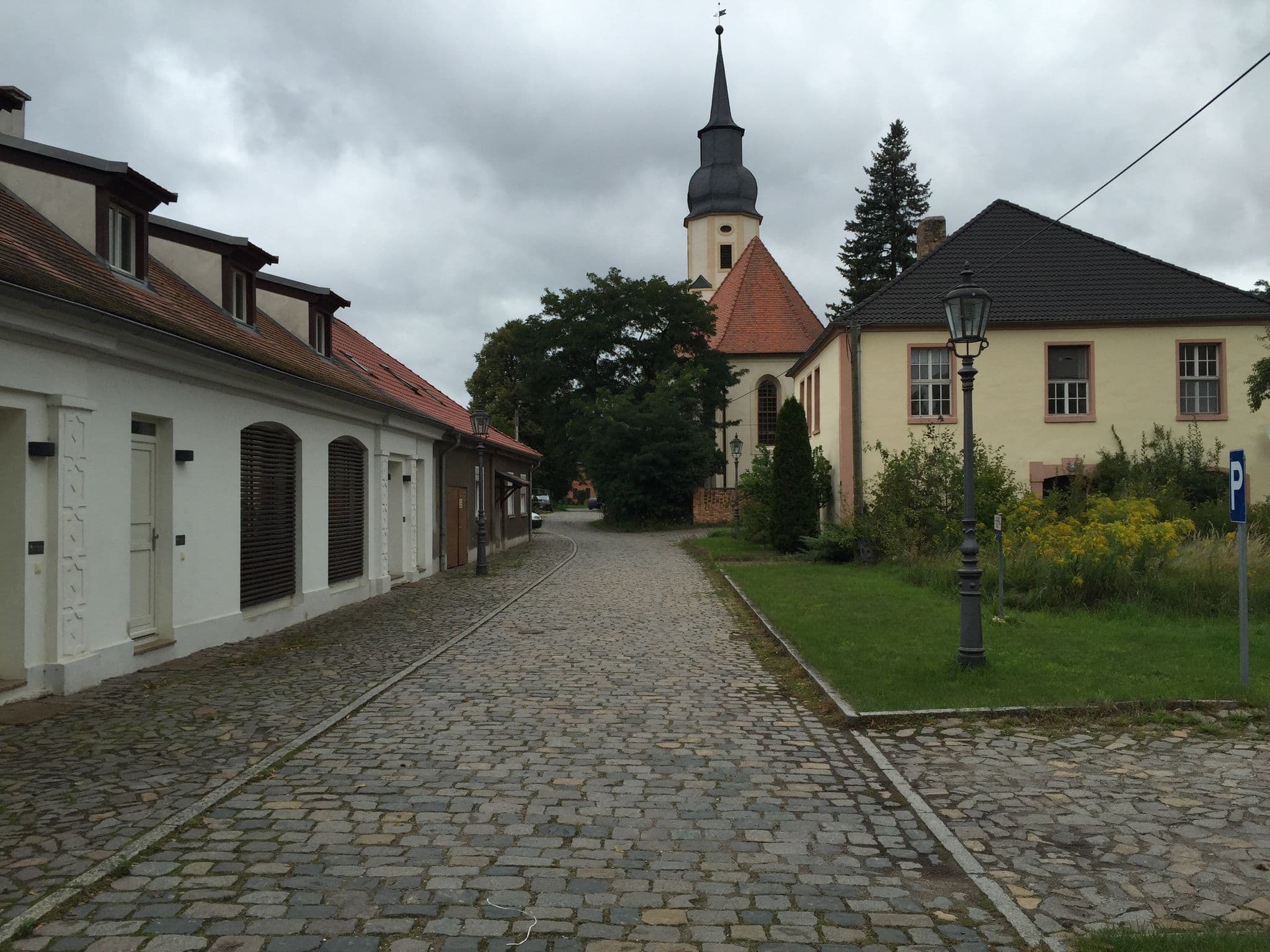Street view near Apartmenthotel Garni Gärtnerhaus Schloss Reinharz, Bad Schmiedeberg — © ankeric (CC BY-SA · Mapillary)
