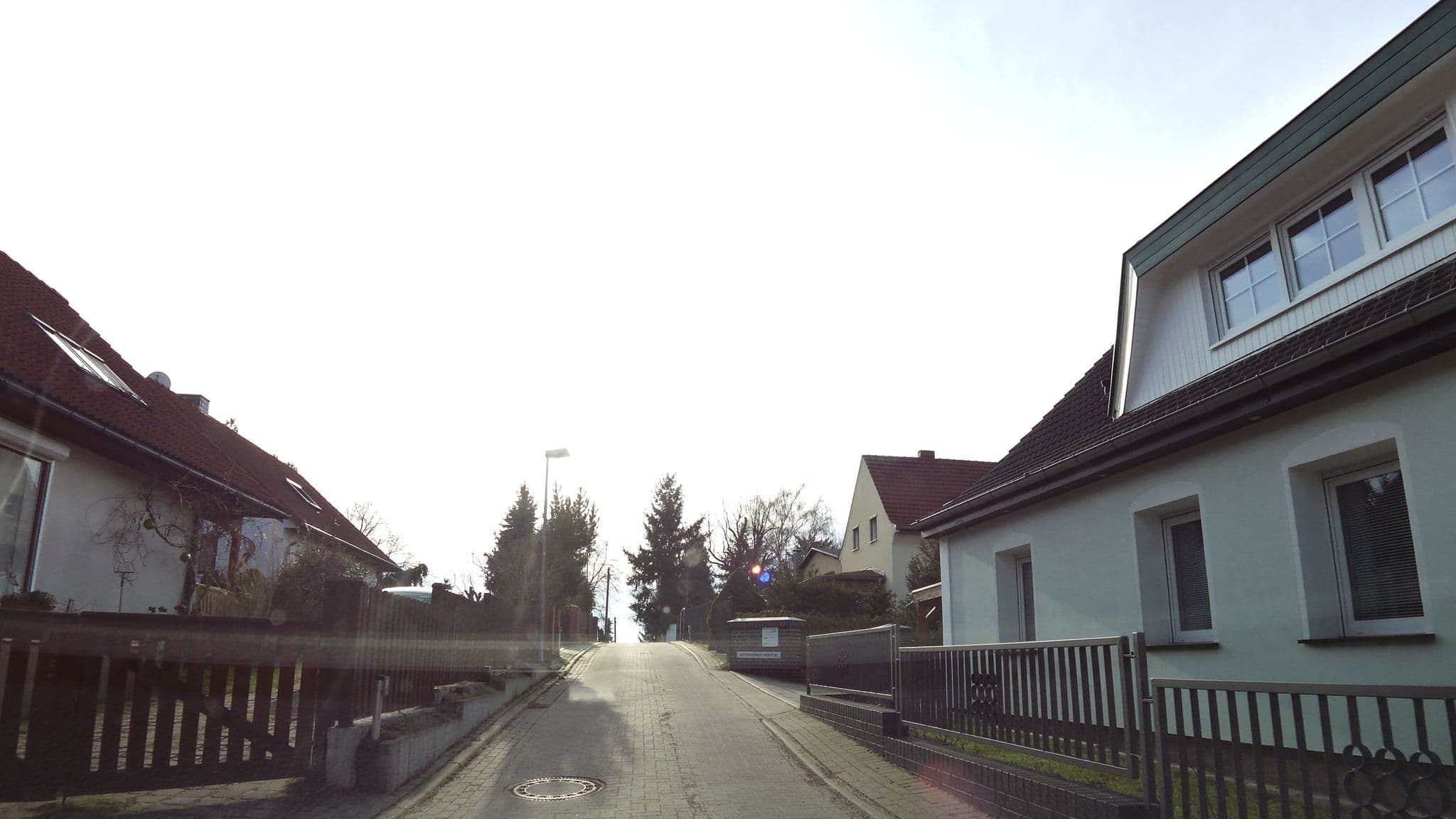 Street view near WEINBERG-PENSION in Schwielowsee OT Caputh, Michendorf — © moenk (CC BY-SA · Mapillary)